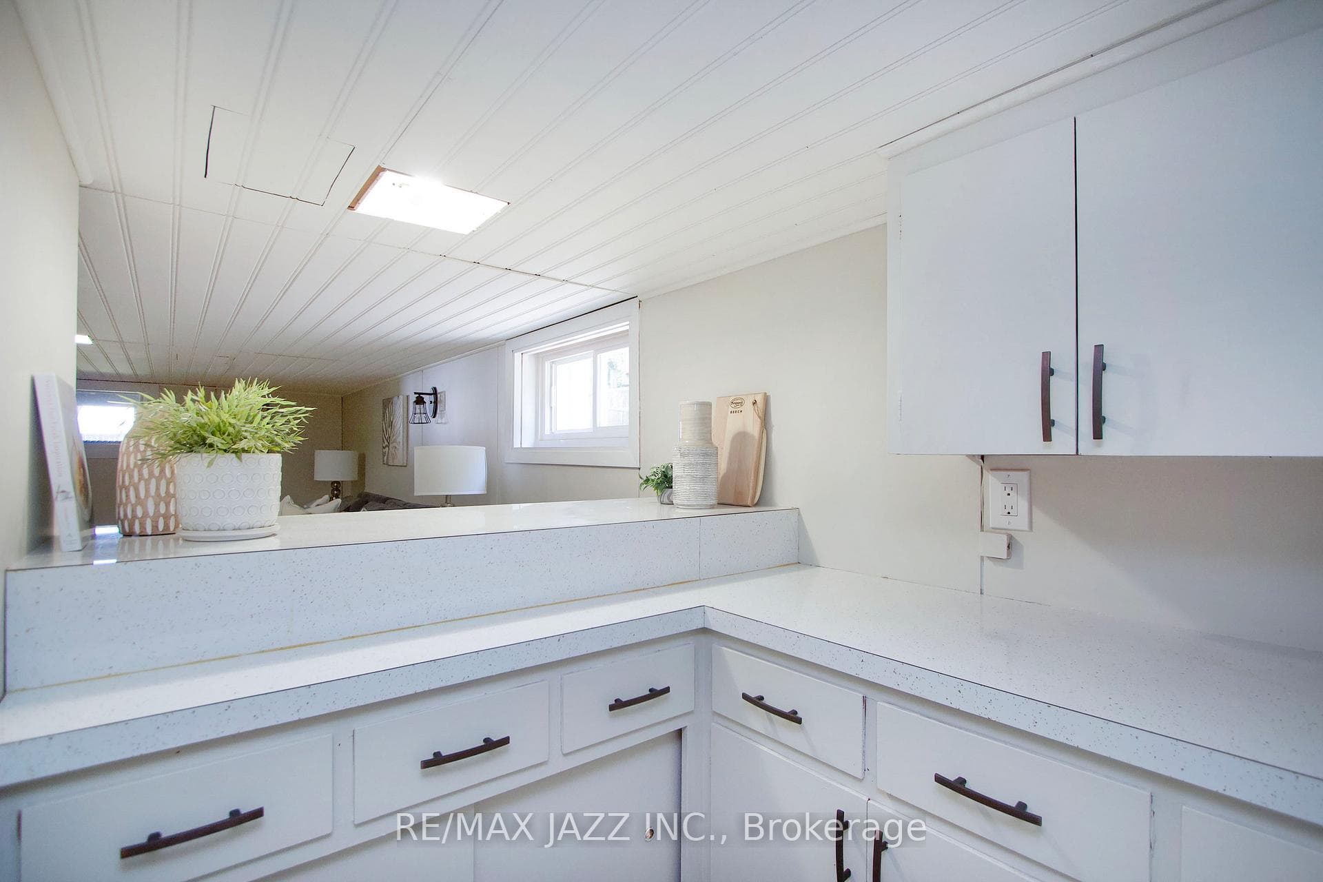 183 Gibbons Street photo 29