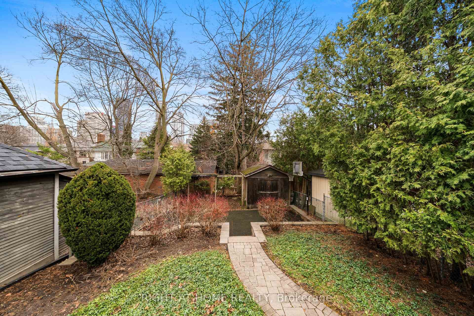 113 Eastbourne Avenue photo 39