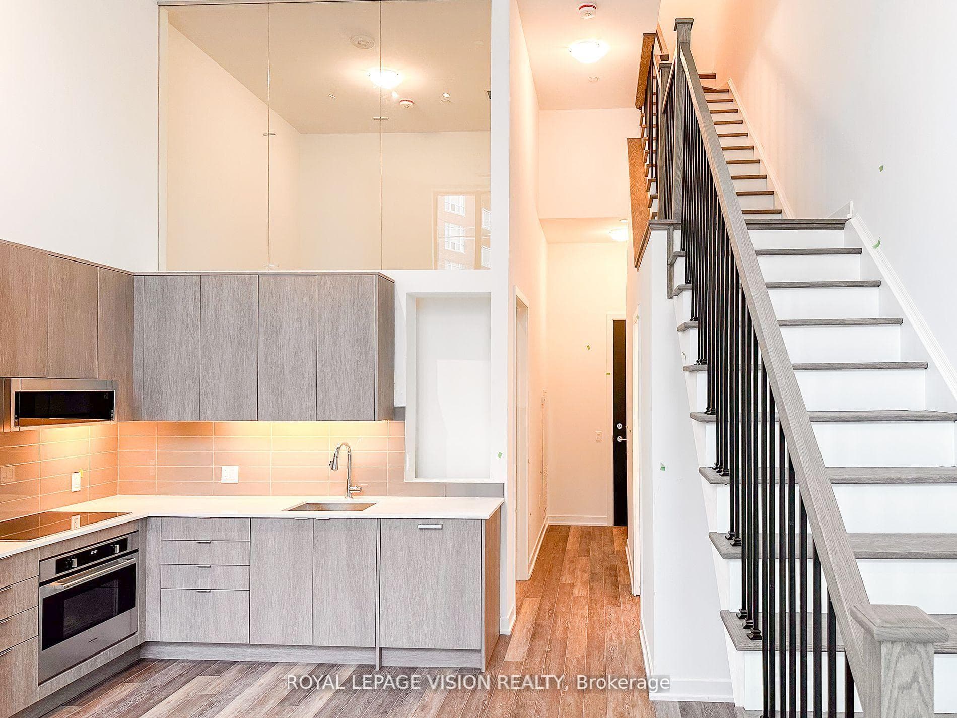 250 Lawrence Avenue Unit 105 photo 6