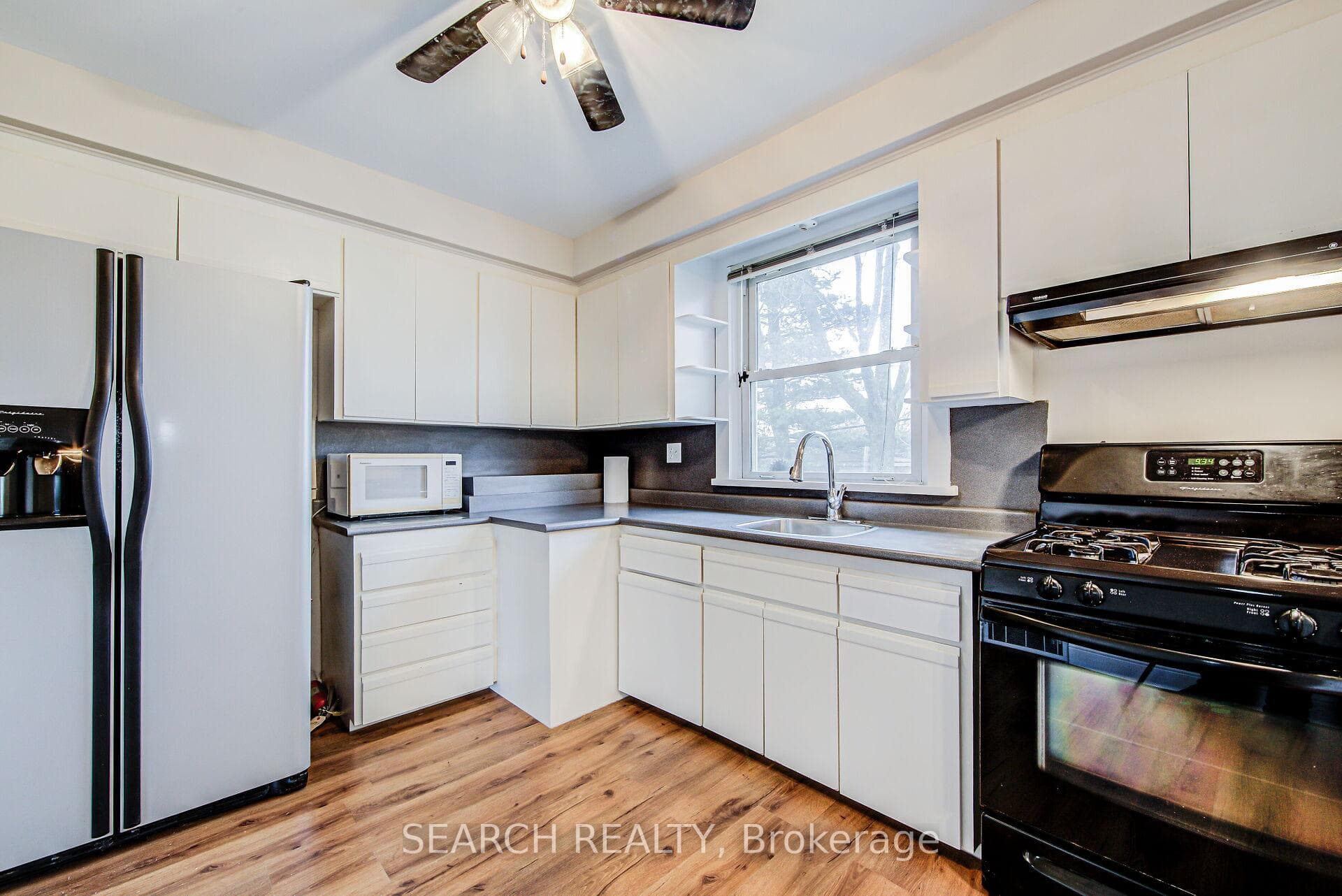 422 Sandmere Place photo 16