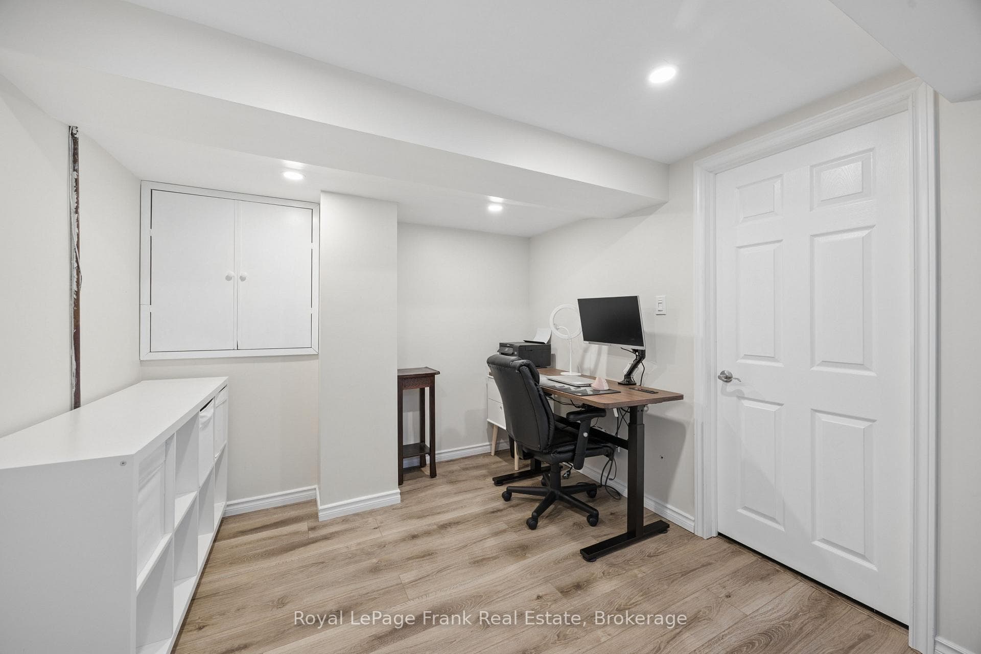 9 Giles Court photo 26