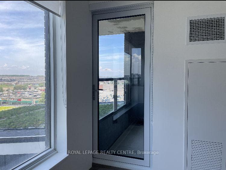 297 Oak Walk Drive Unit 606 photo 13