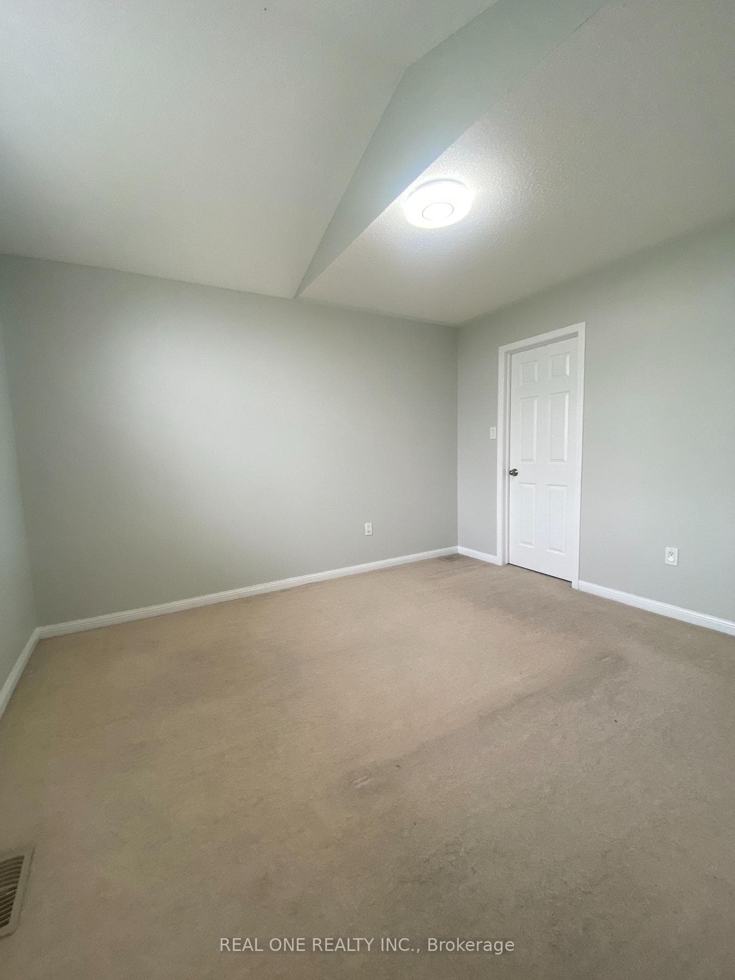 875 Jackman Gate Unit Upper photo 26