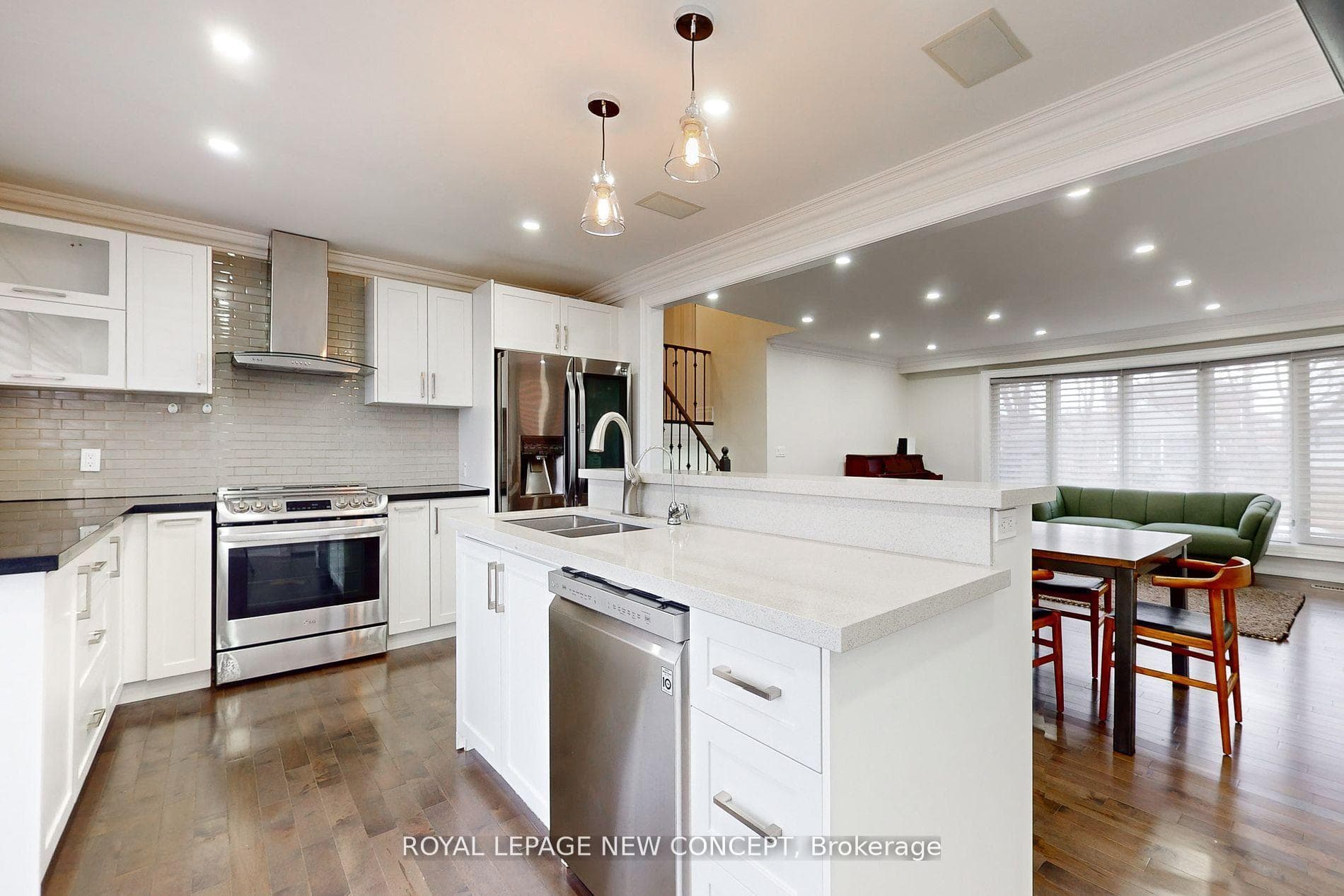 66 Stapleton Drive photo 1