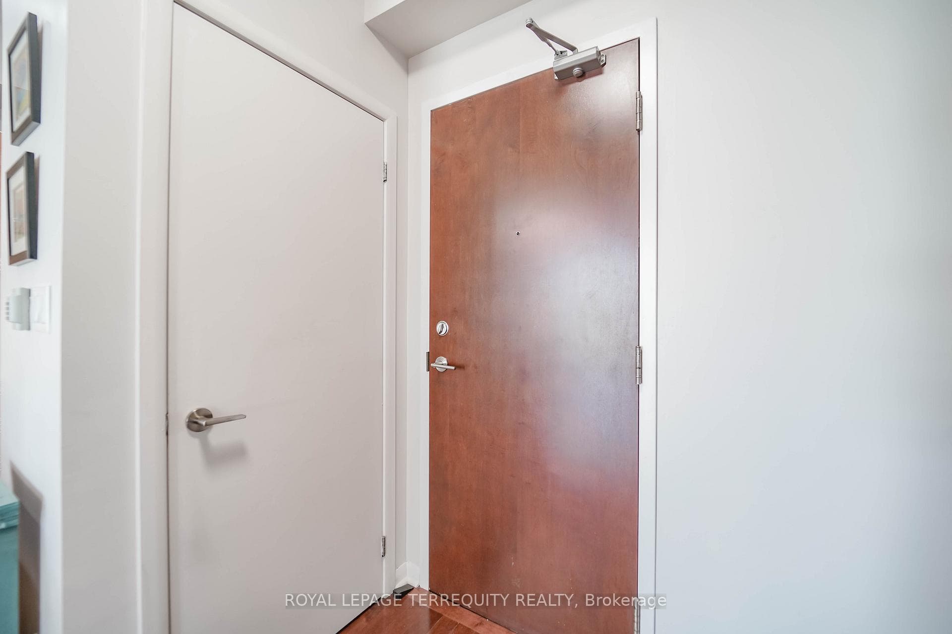 3391 Bloor Street Unit 312 photo 3