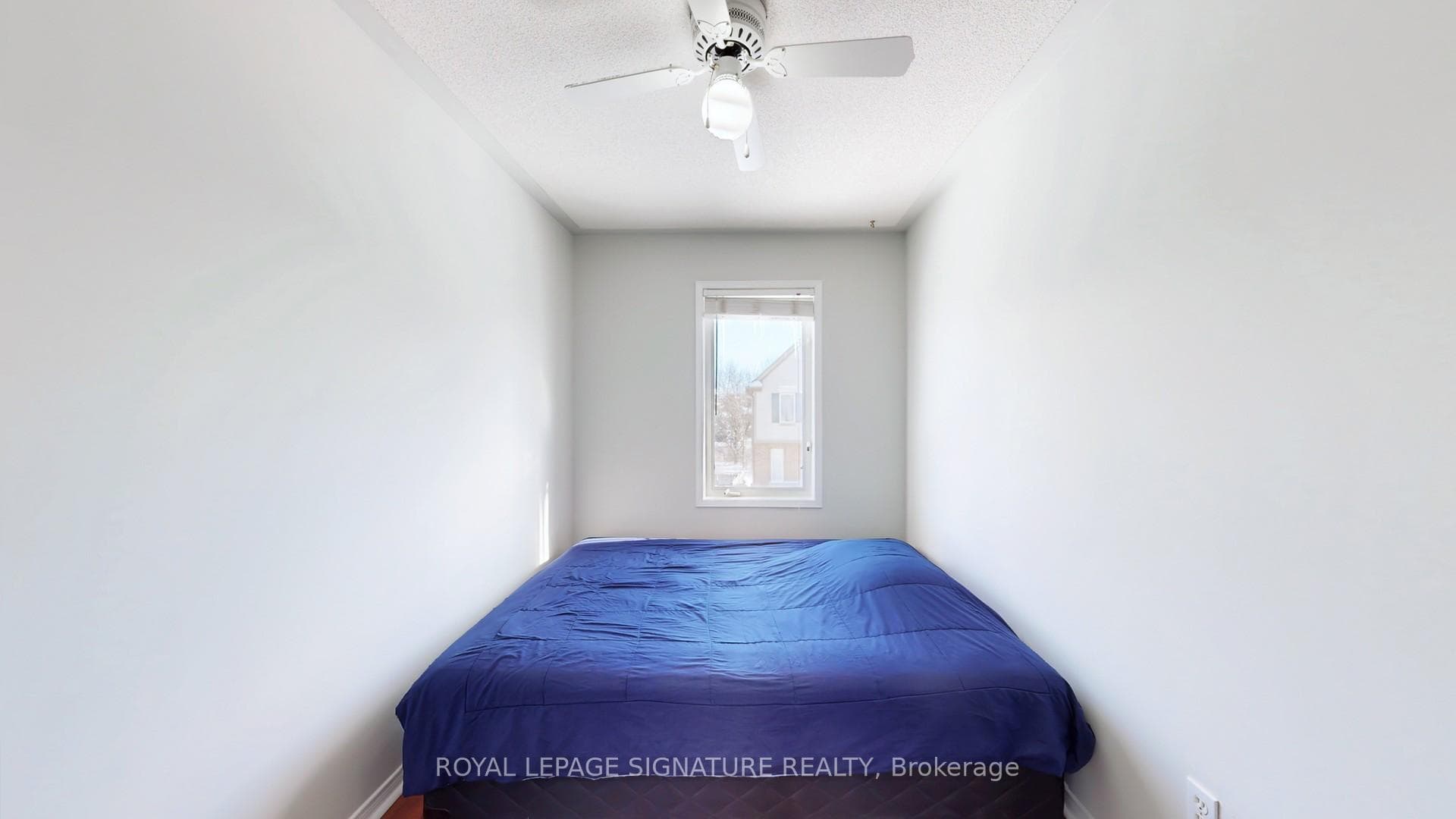16 Pennefather Lane photo 34