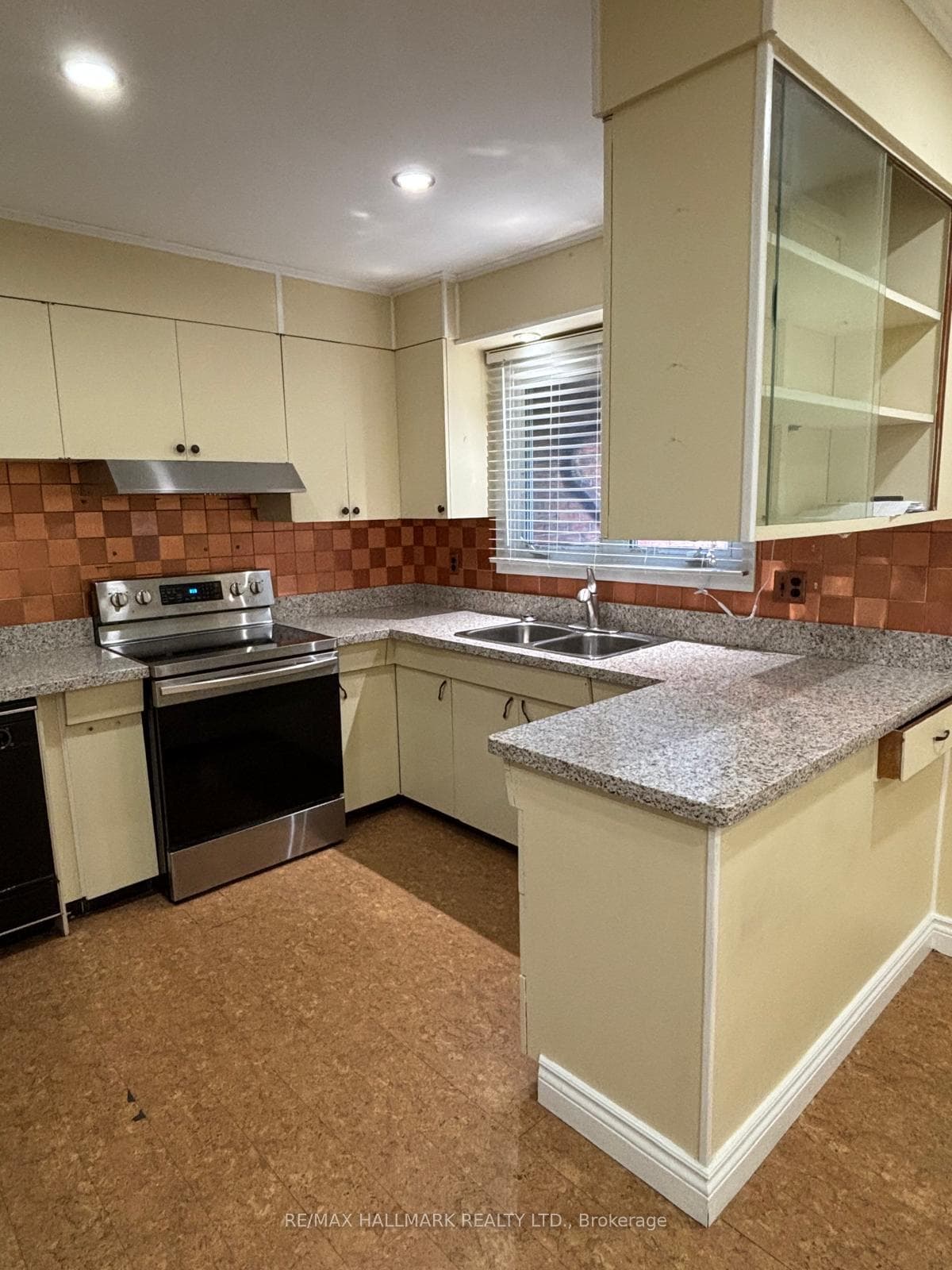 404 Glendale Avenue photo 3