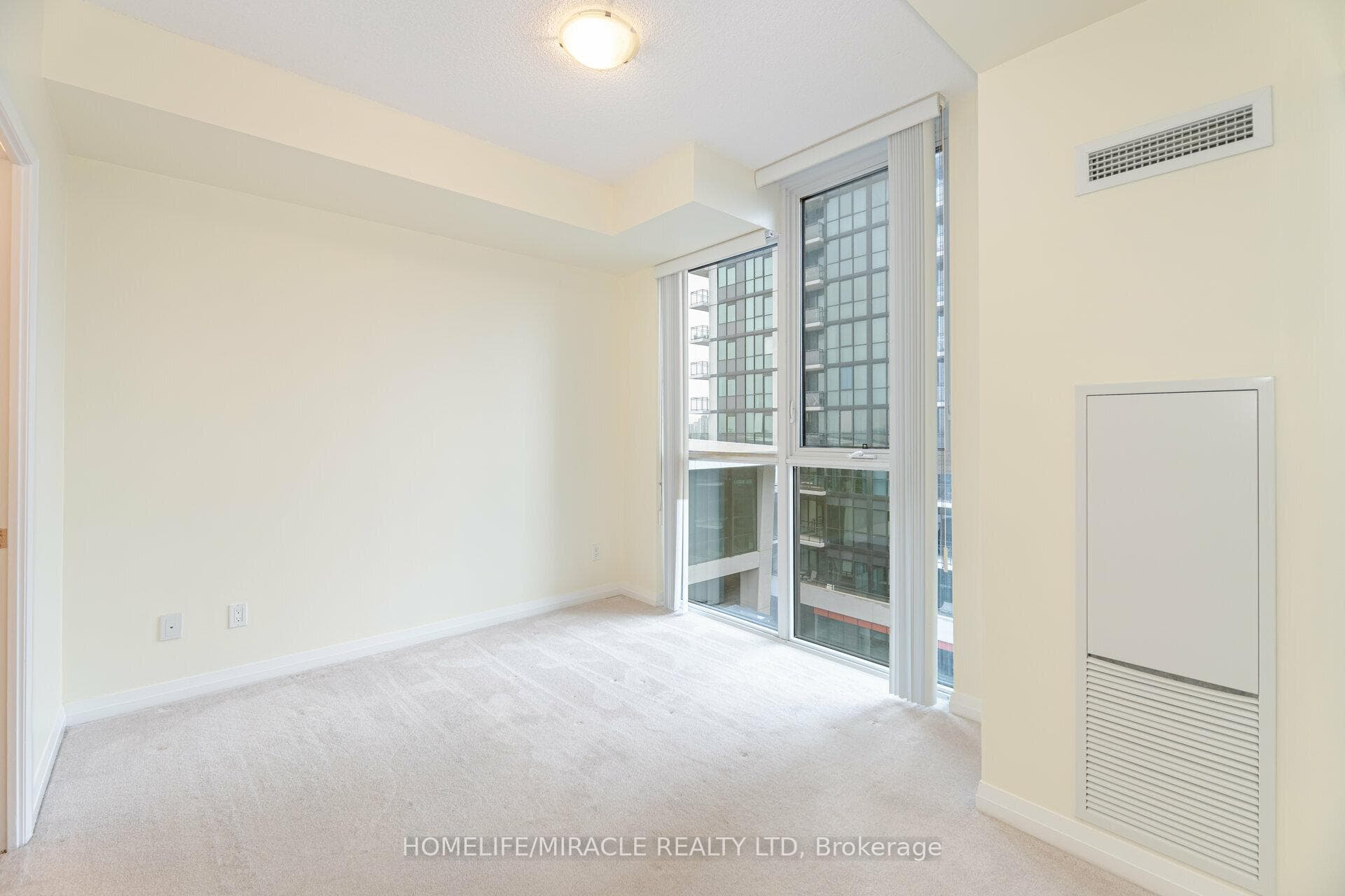 55 Eglinton Avenue Unit 602 photo 16
