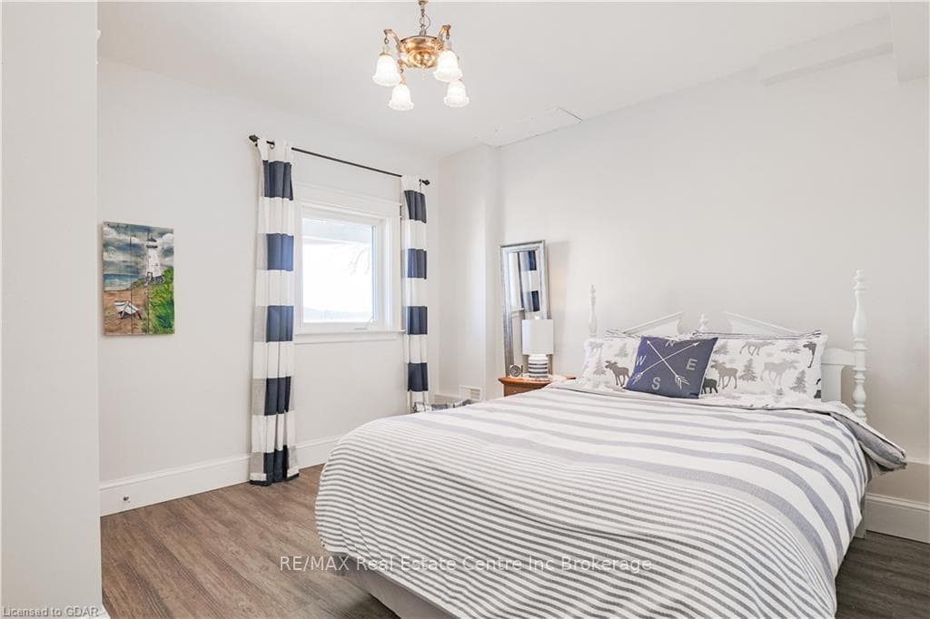 15 COULCLIFF Boulevard photo 31