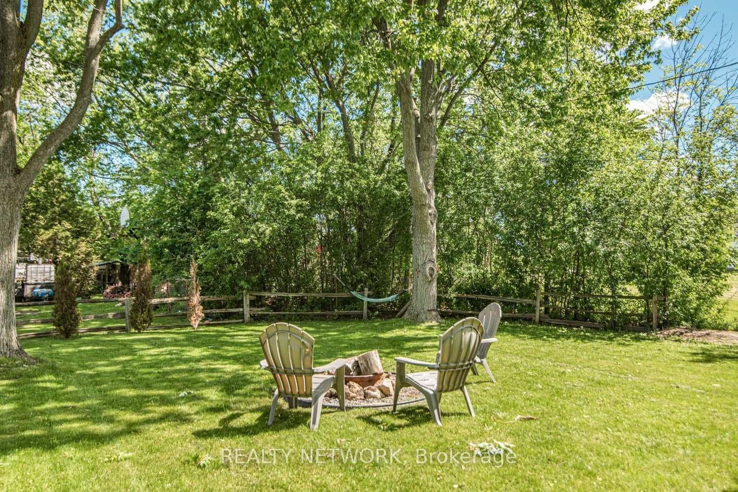 32 Grant Avenue photo 48