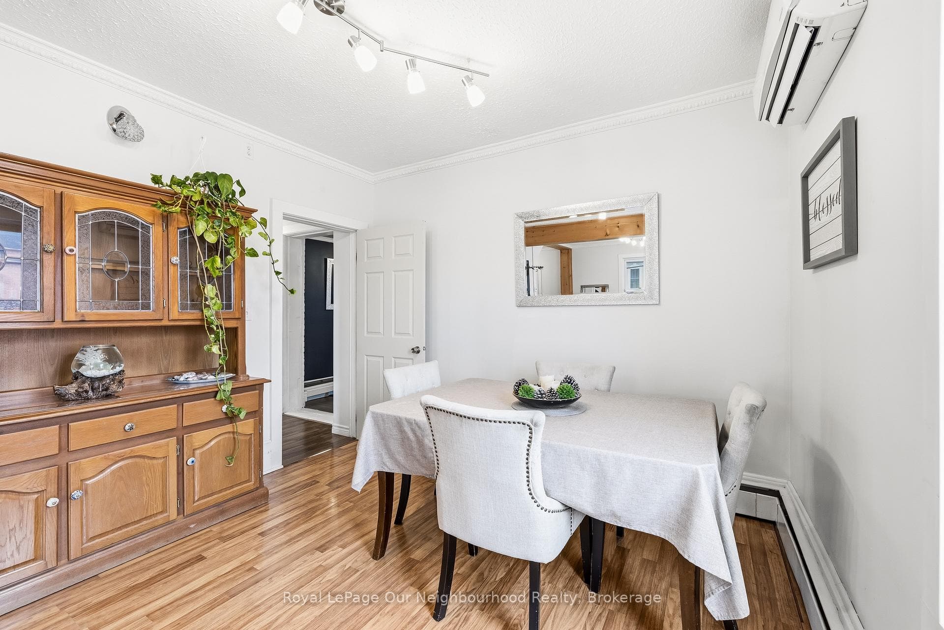 162 Dundas Street photo 15
