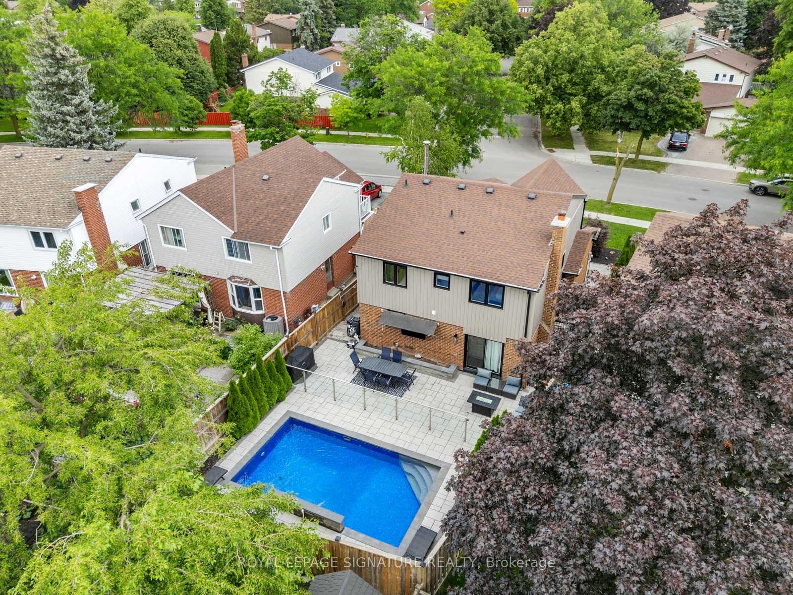 216 Huntsmill Boulevard photo 42