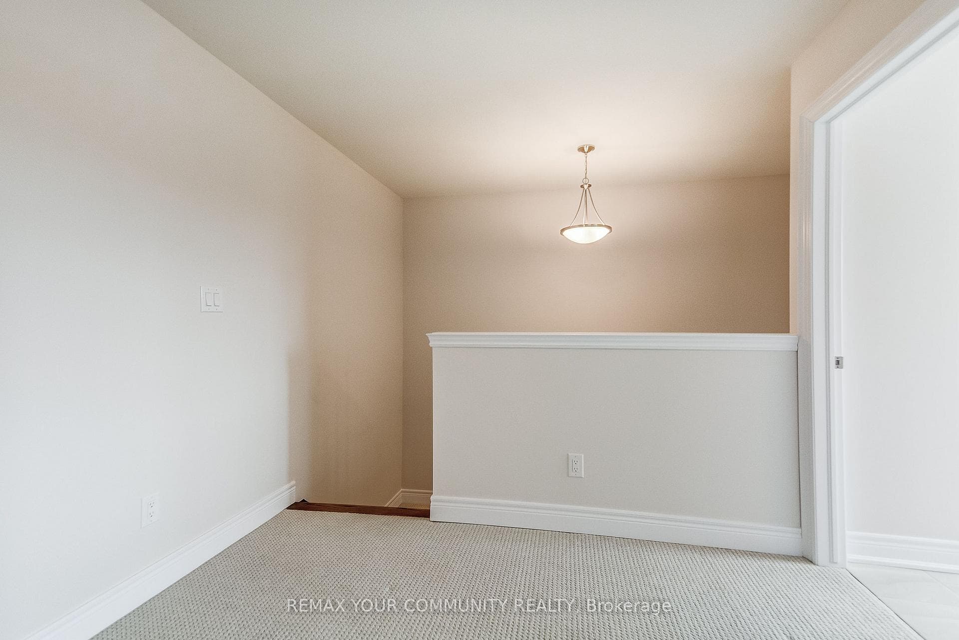 436 Viking Street photo 14