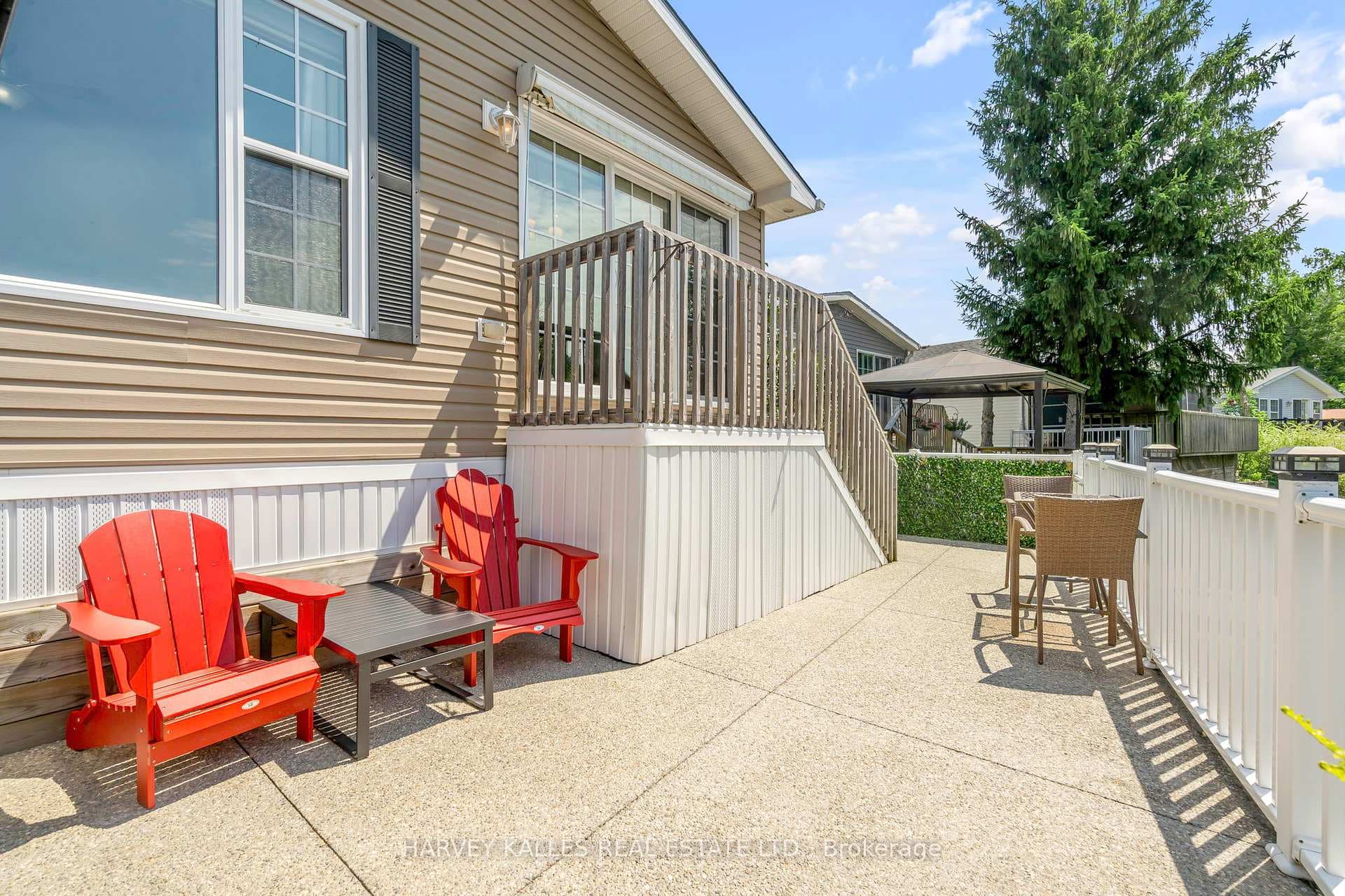 56 Jasper Heights photo 13
