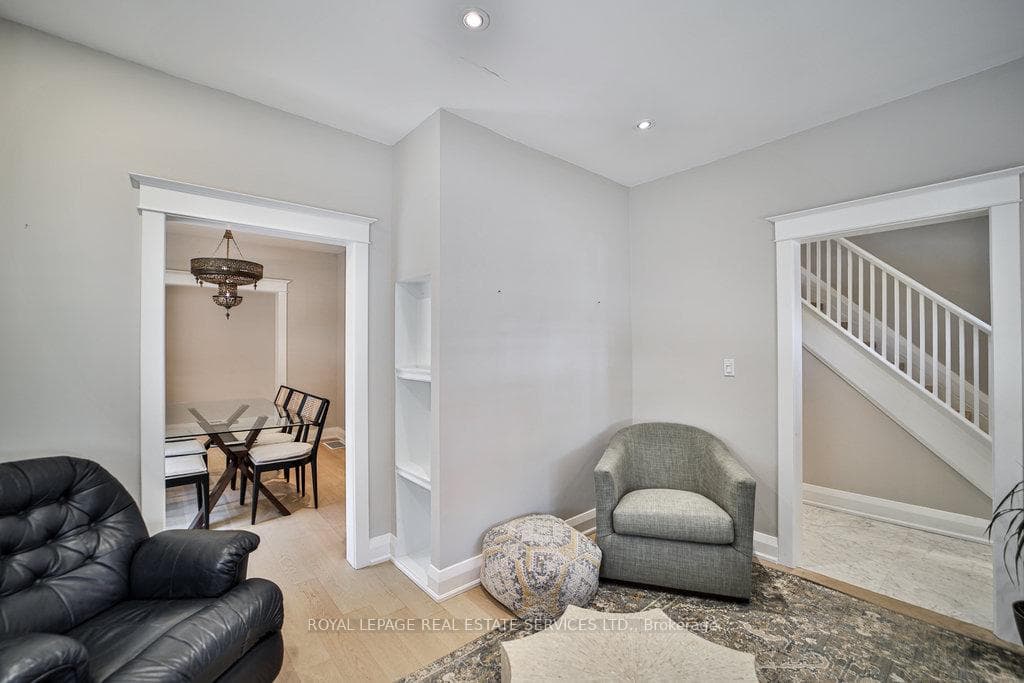 128 Chisholm Street photo 4