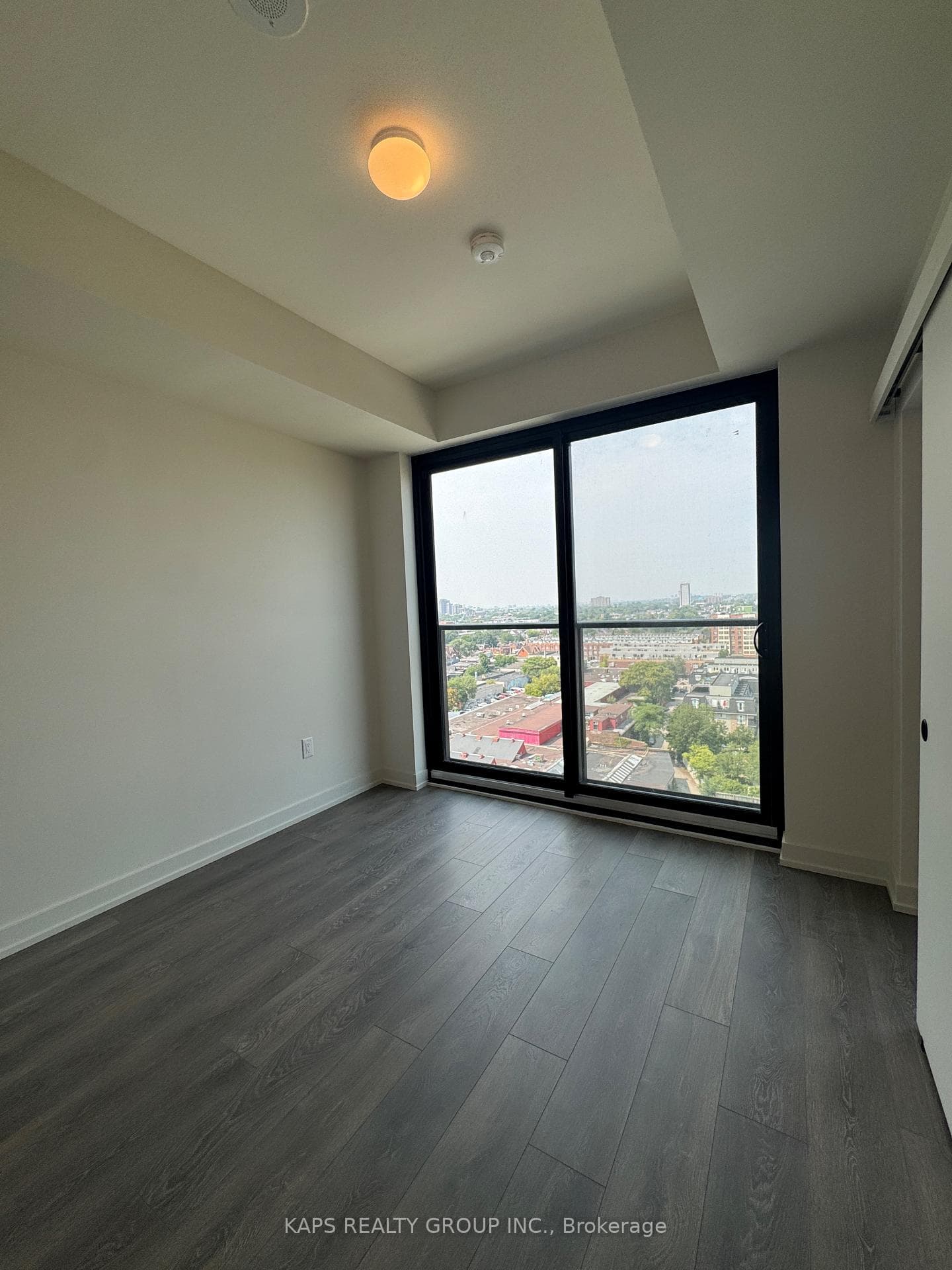 181 Sterling Road Unit 1212 photo 16