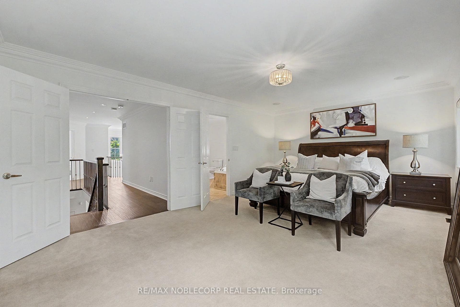 68 Meadowglen Boulevard photo 19
