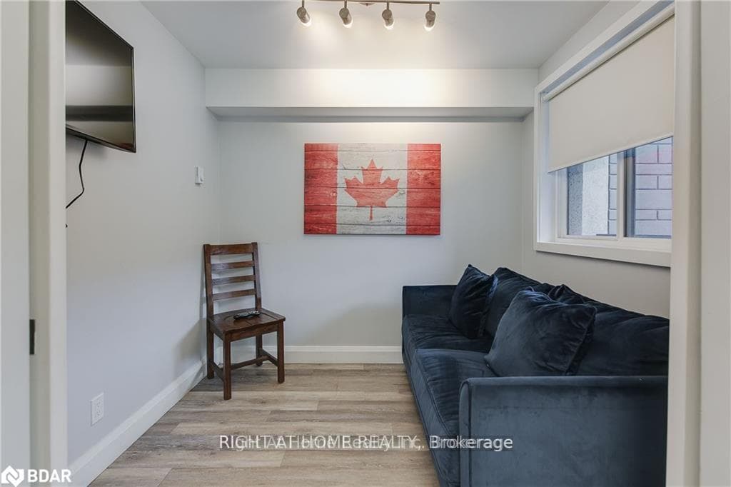 80 Horseshoe Boulevard Unit 102 photo 7