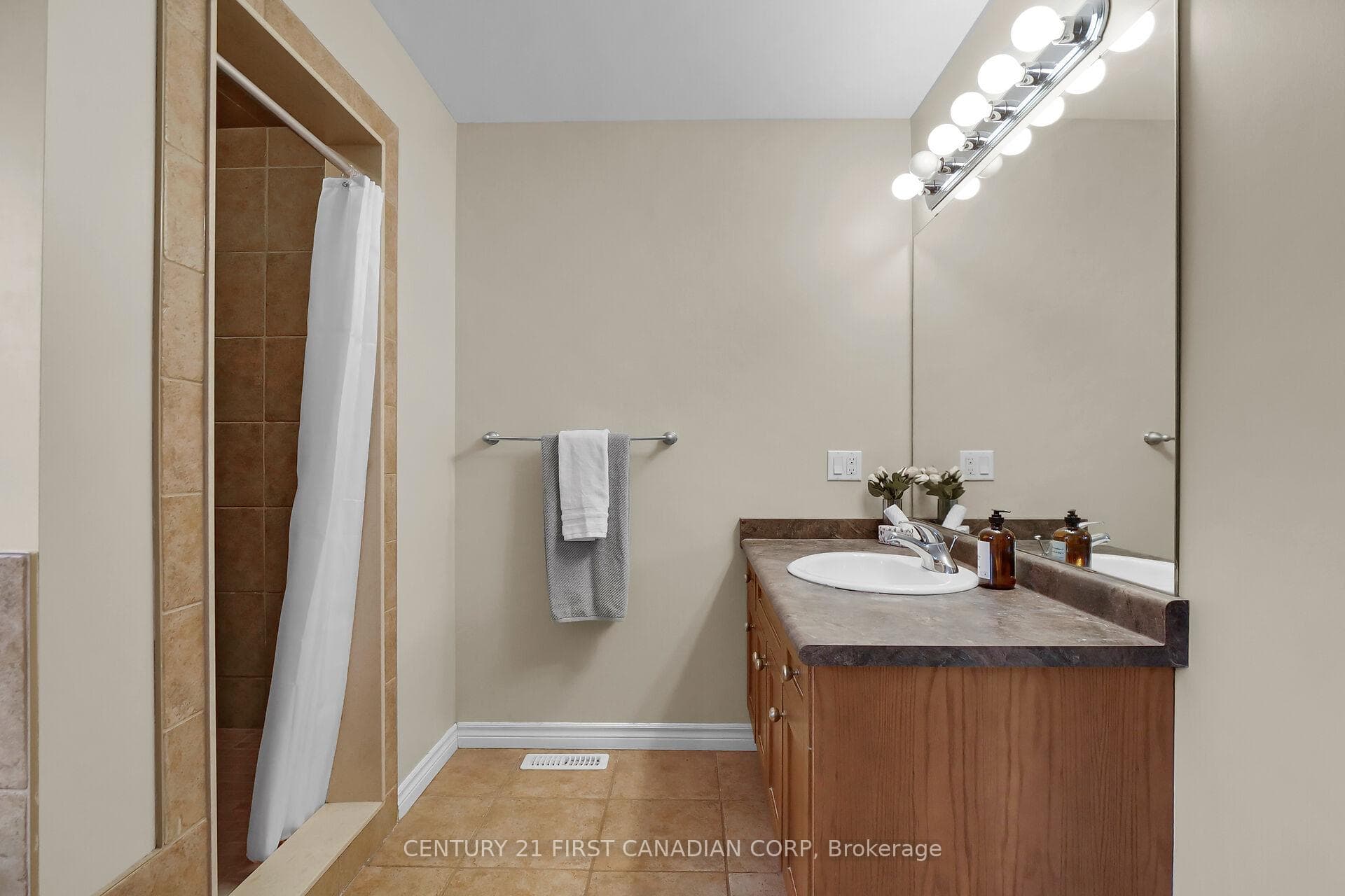 1597 Stackhouse Avenue photo 22