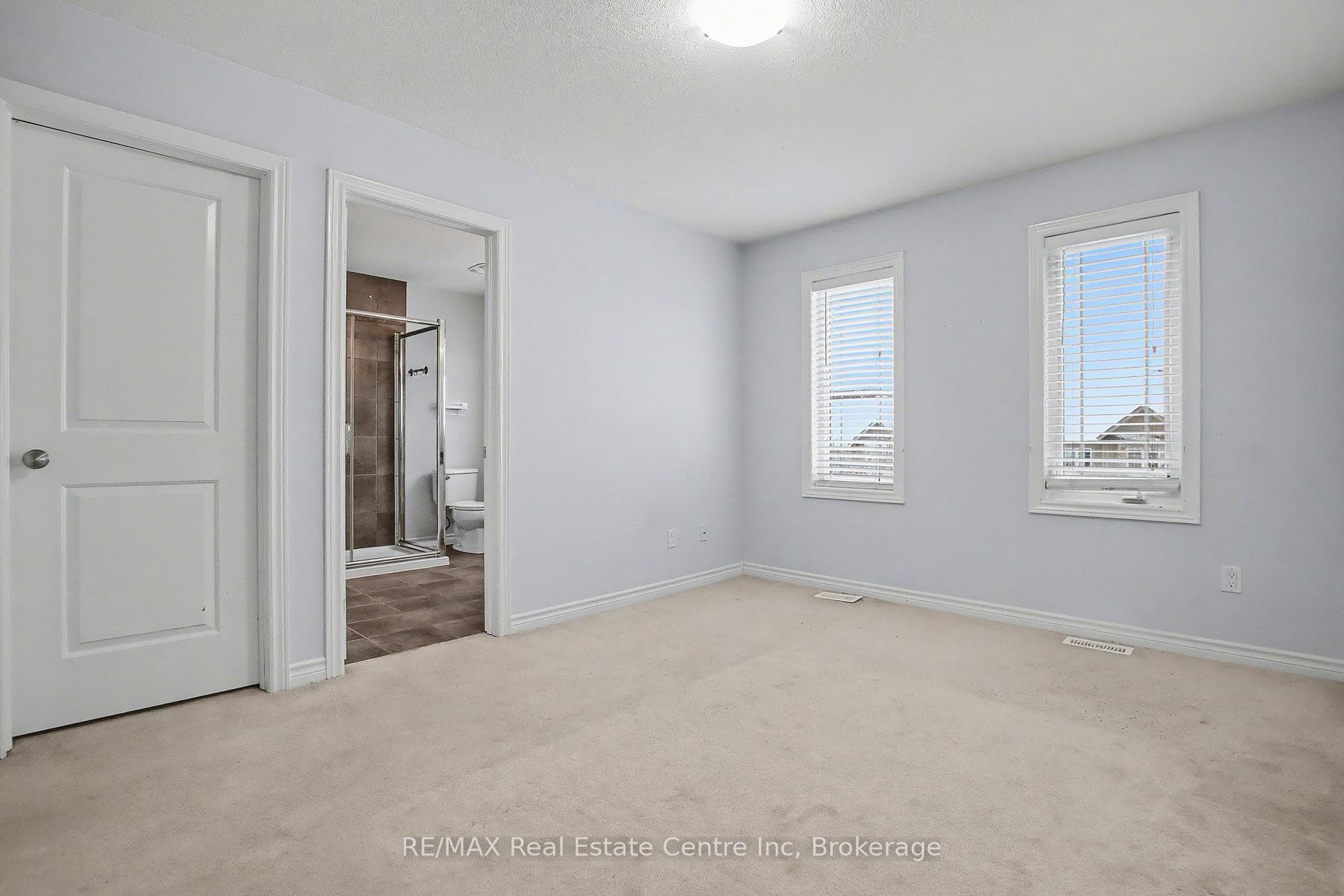 158 Kemp Crescent photo 23