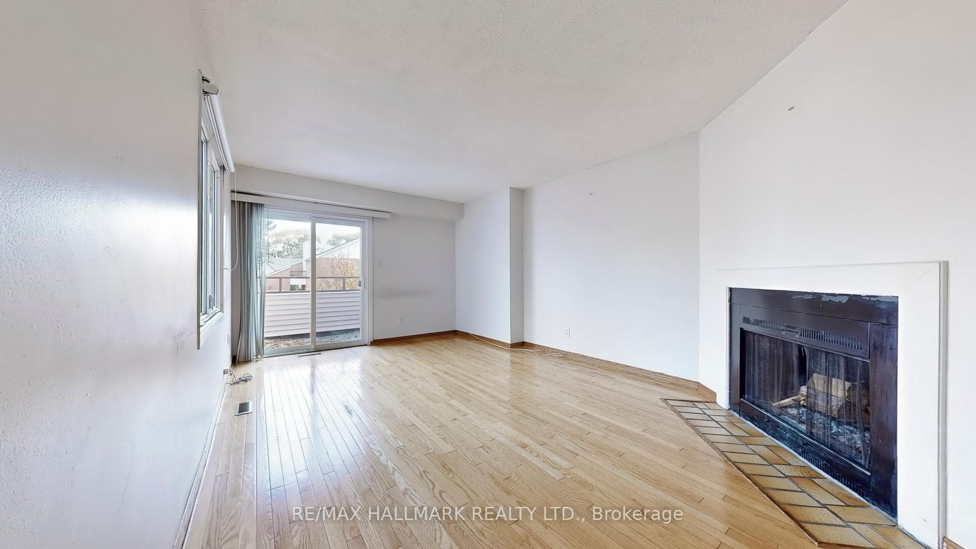 1144 Kos Boulevard photo 3