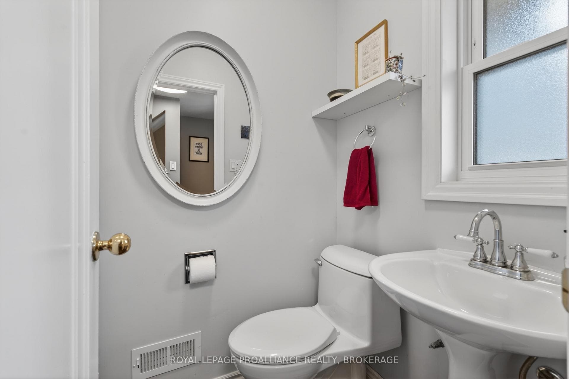 304 Willingdon Avenue photo 37