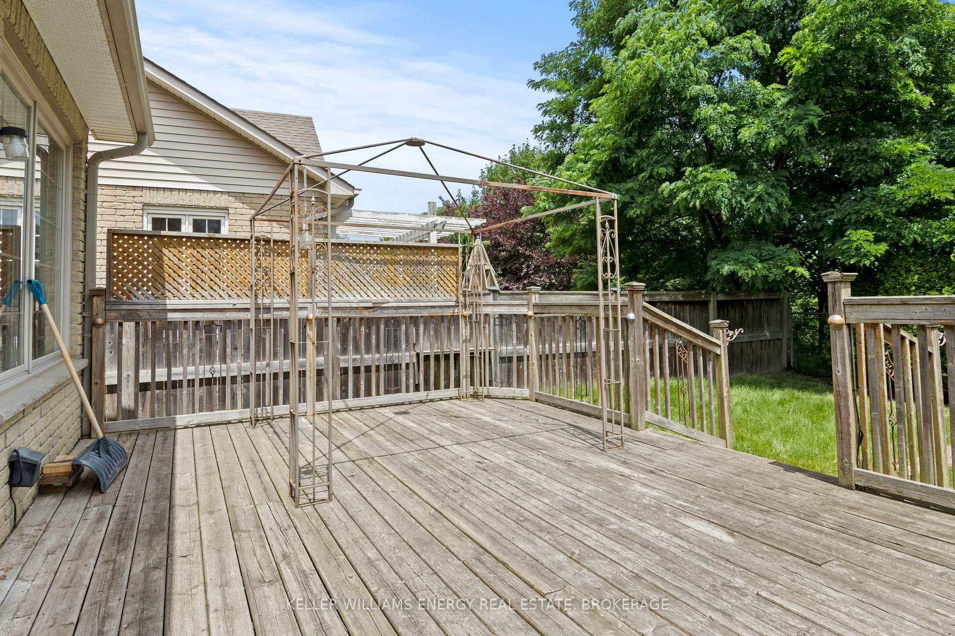 2127 Avalon Court photo 34