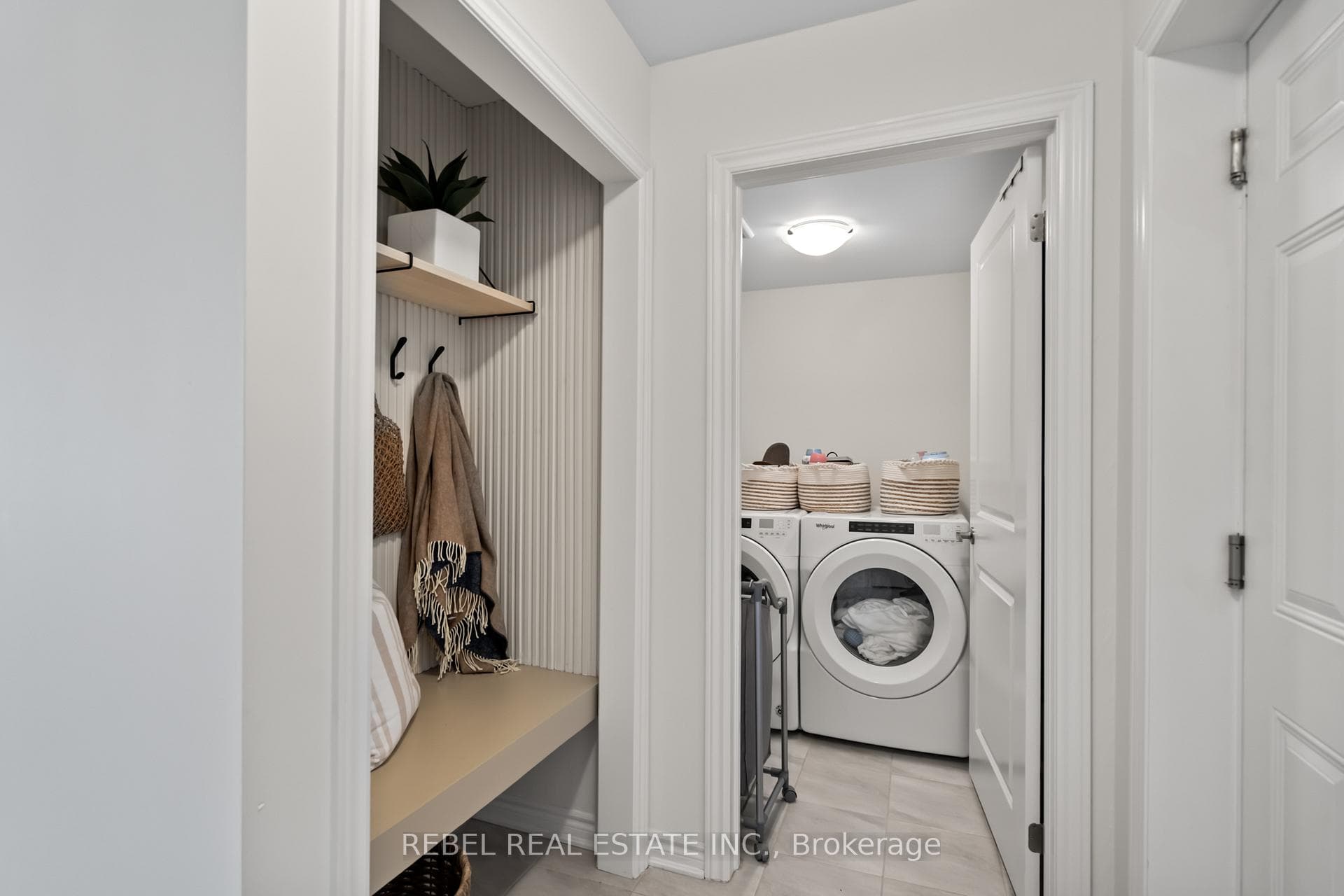 27 Porcelain Way photo 4