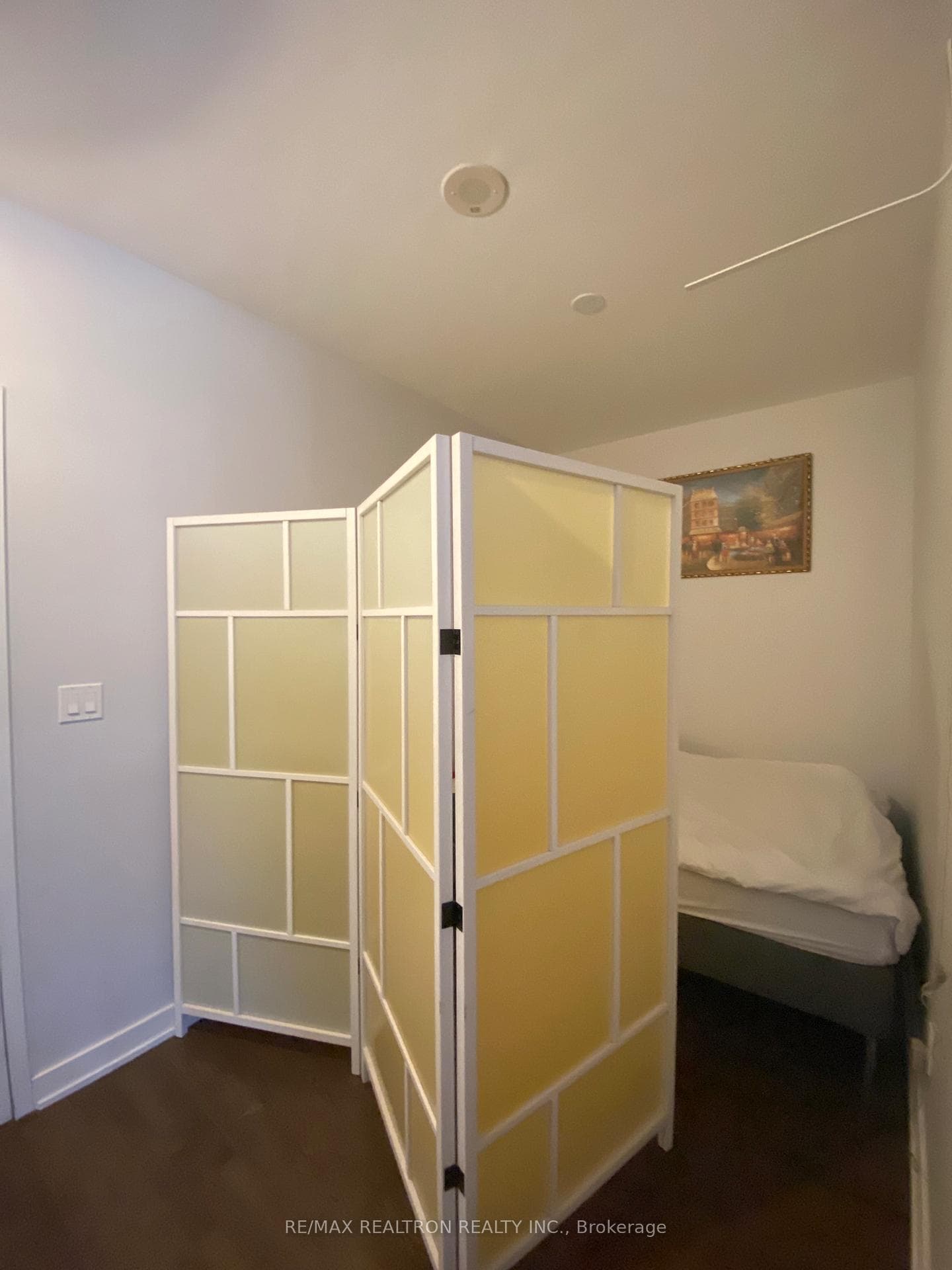 126 Simcoe Street Unit 1505 photo 9