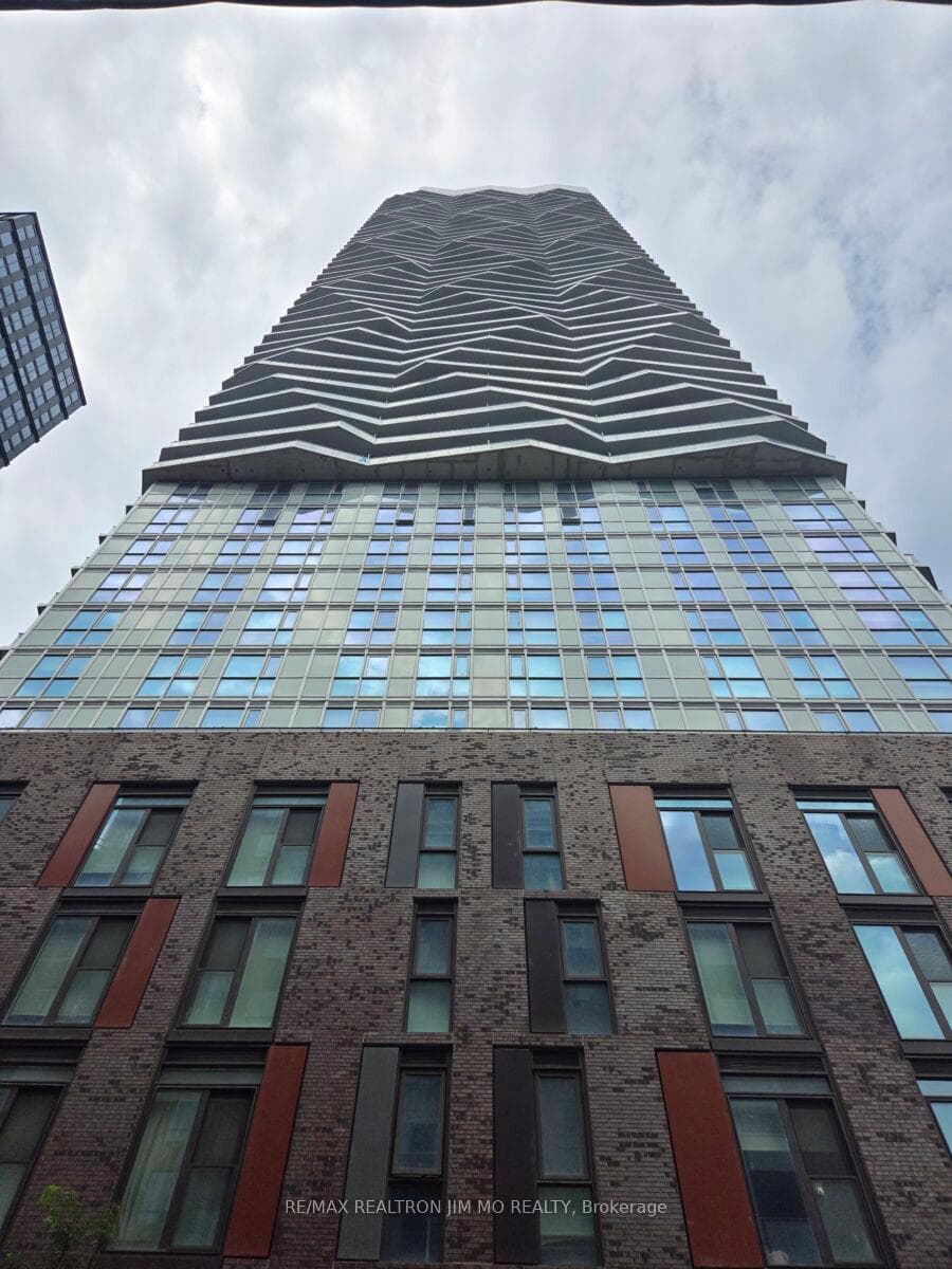 100 Dalhousie Street Unit 4903 photo 2