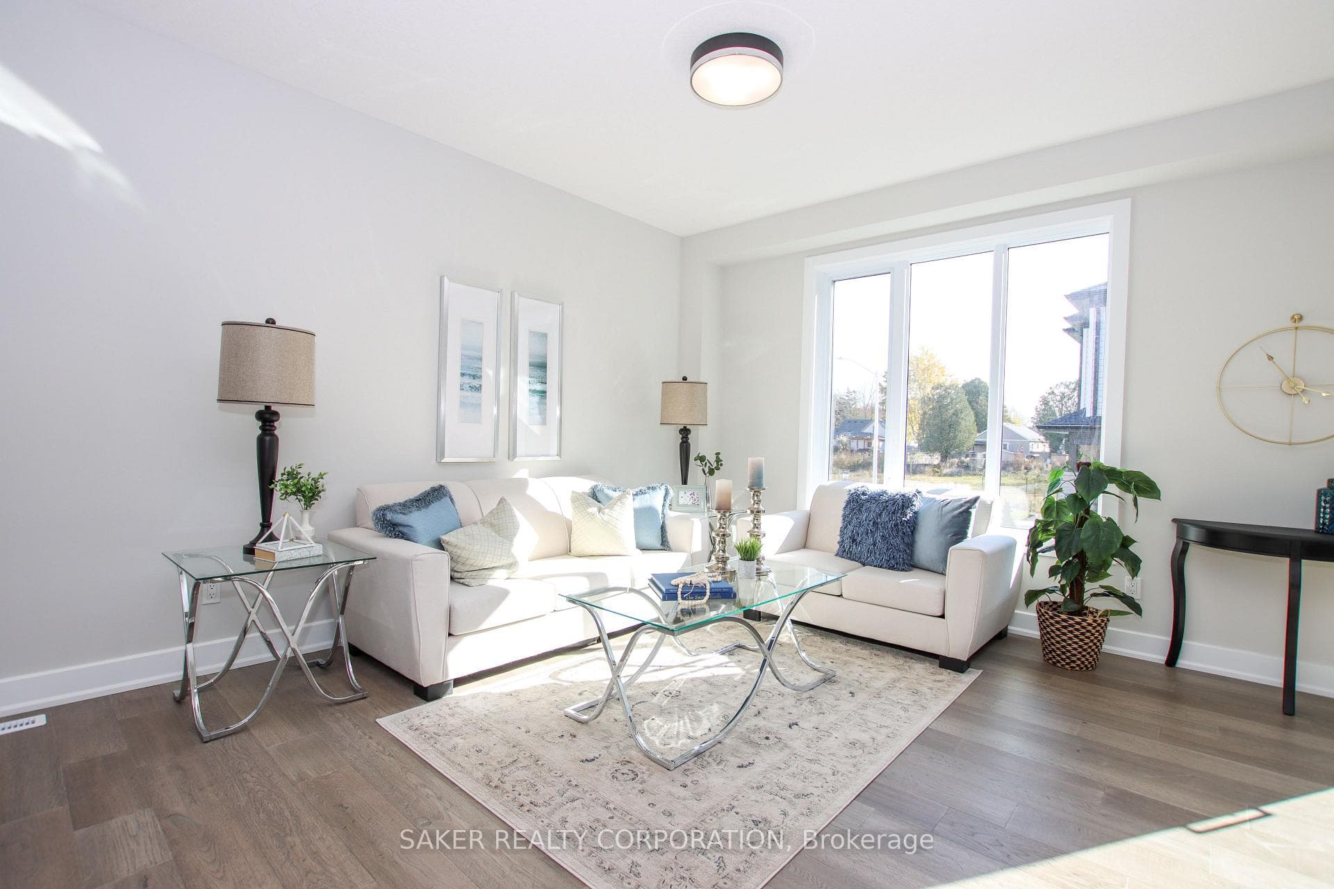 593 REGENT Street photo 7