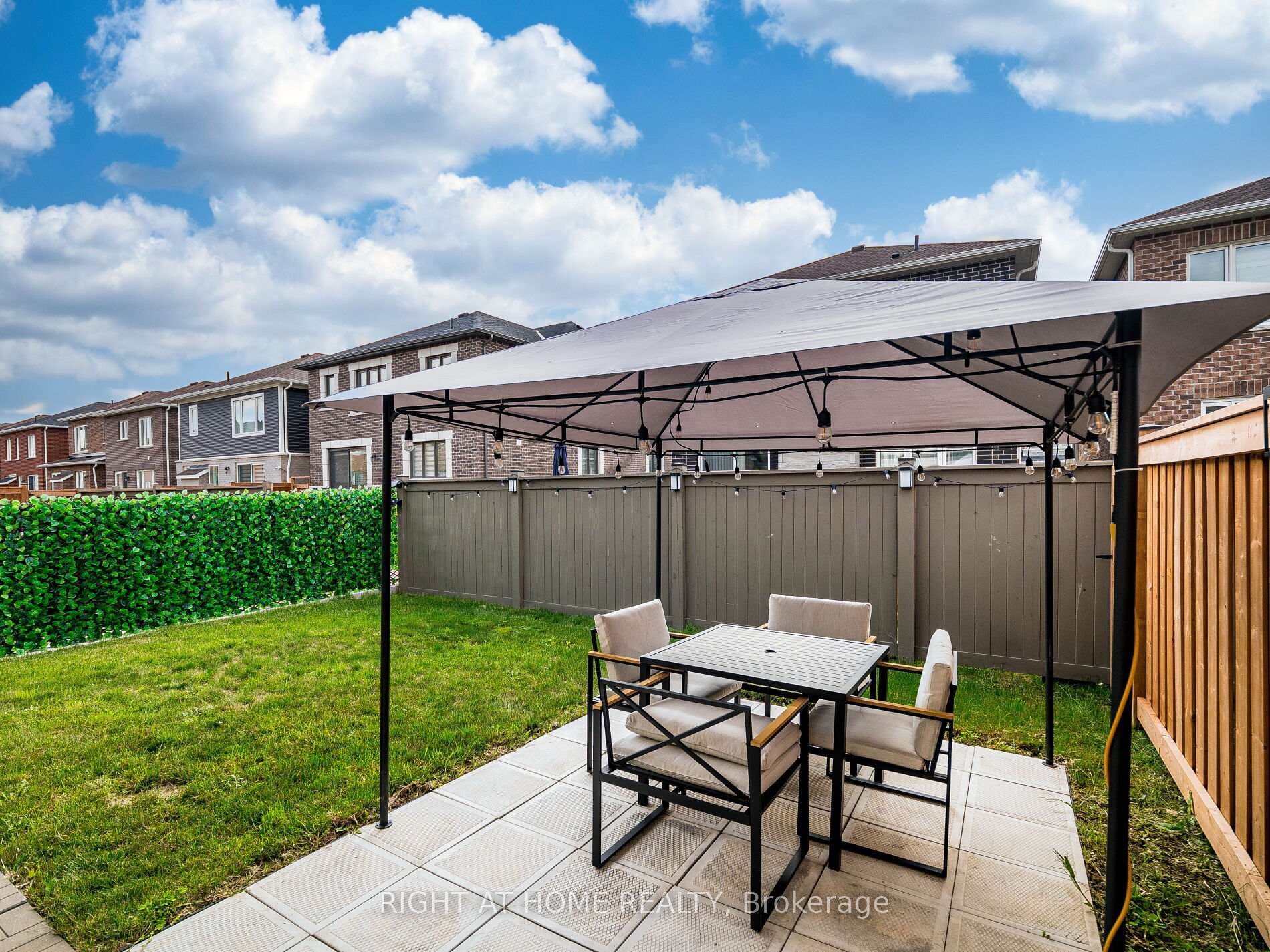 531 Bellflower Court photo 44