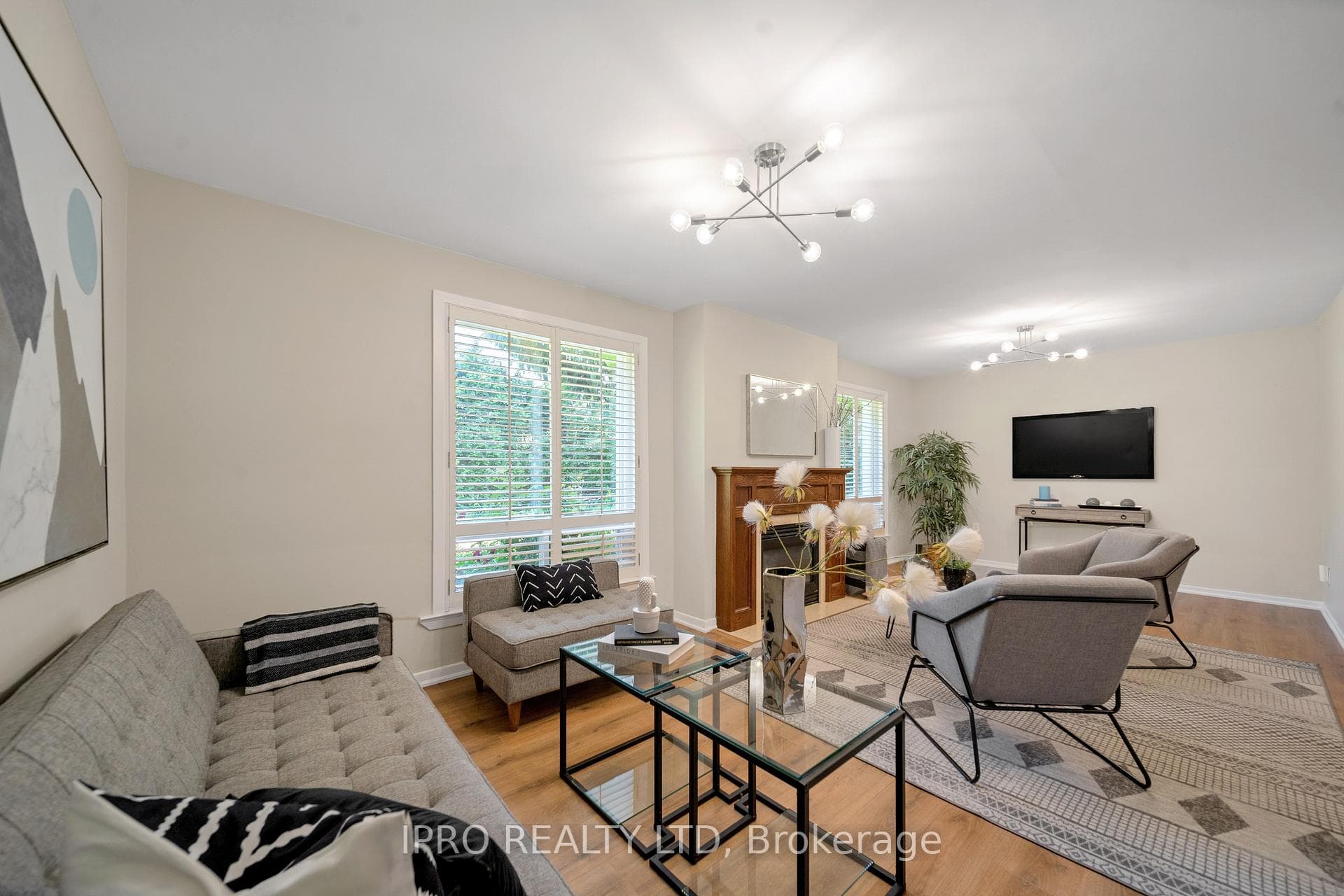 21 Drury Lane photo 31