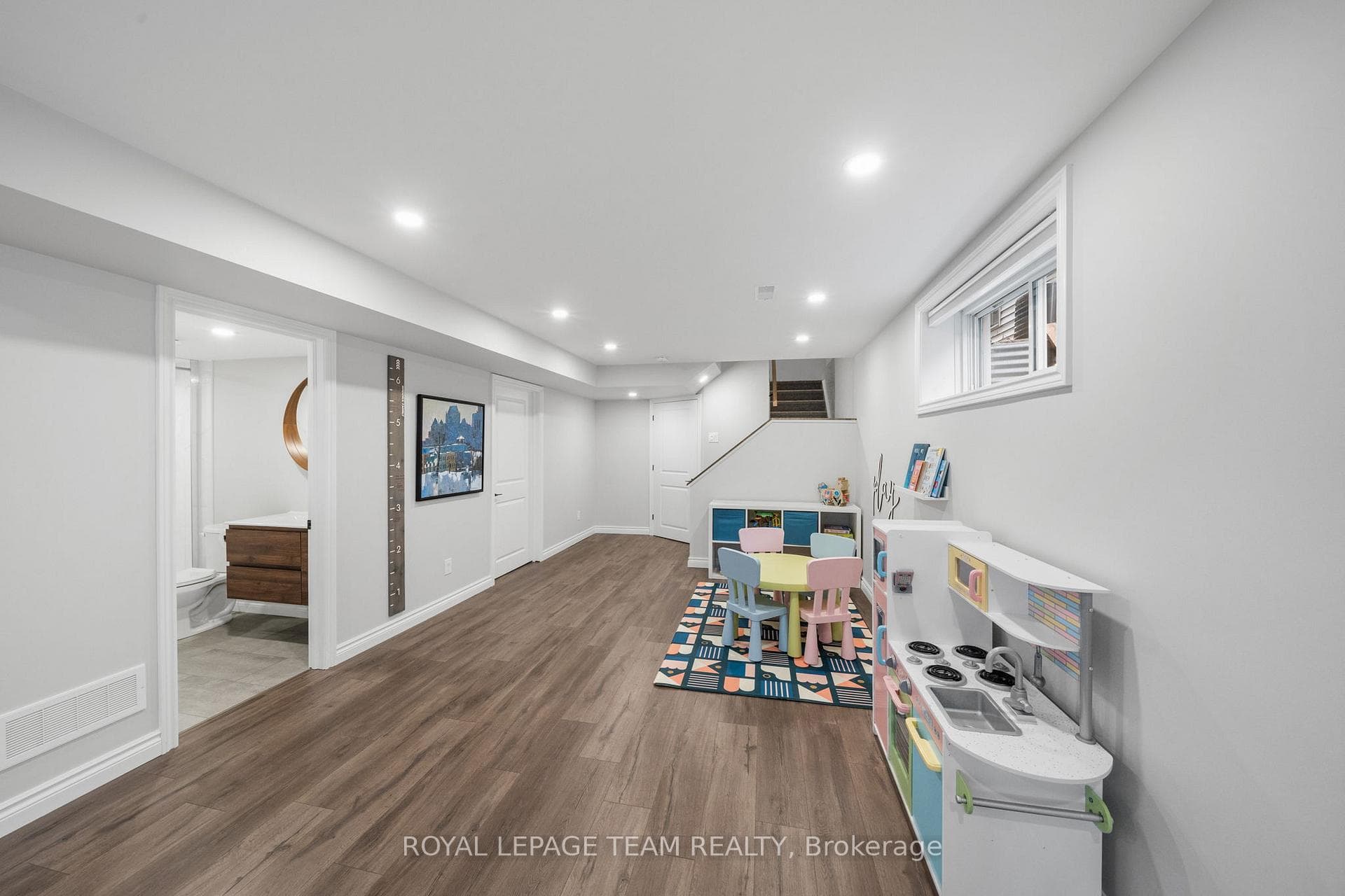 84 Warrior Street photo 38