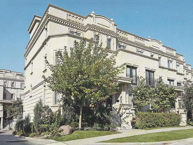8B Clairtrell Road photo 1