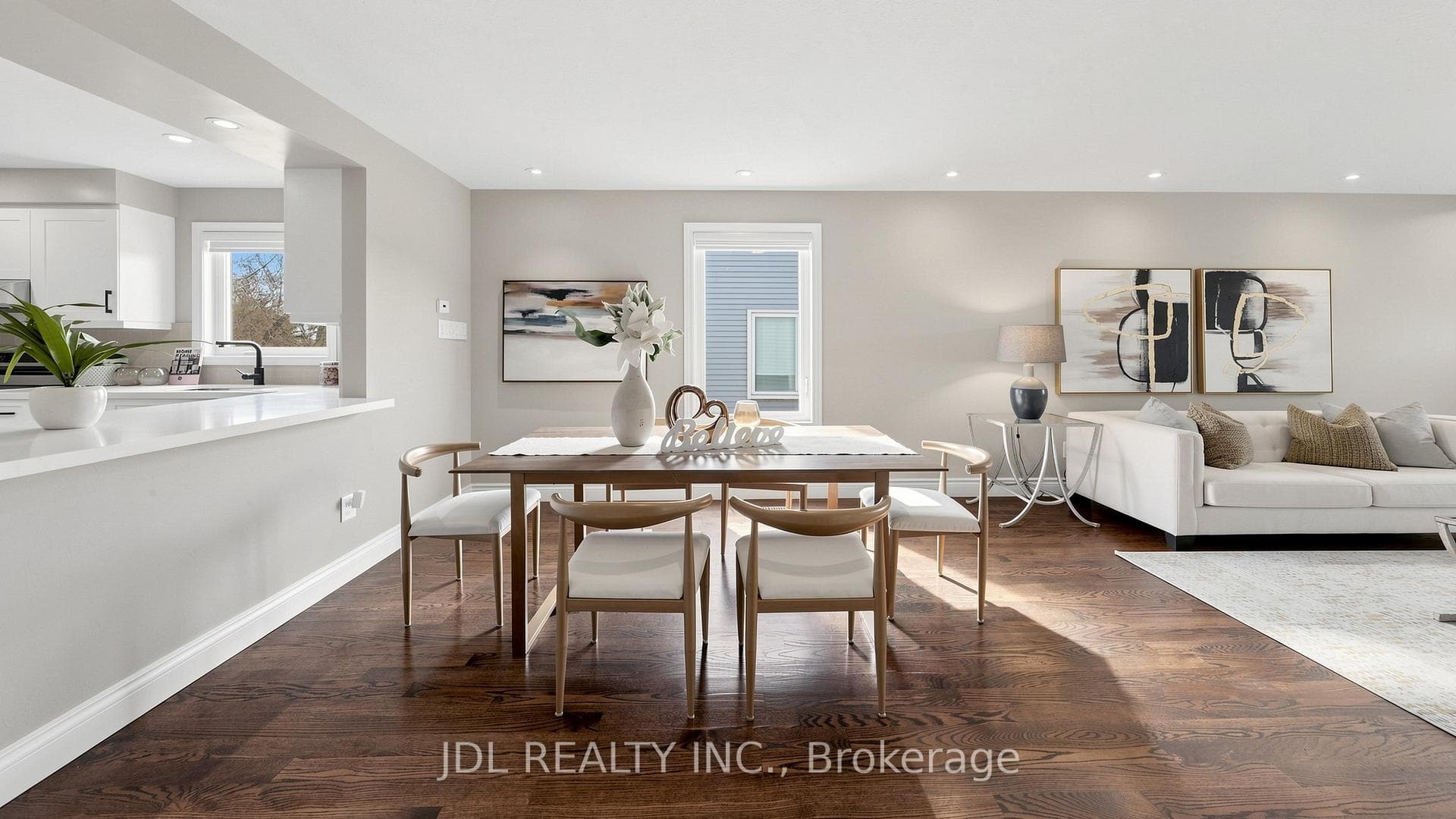 16 Breckonwood Crescent photo 6