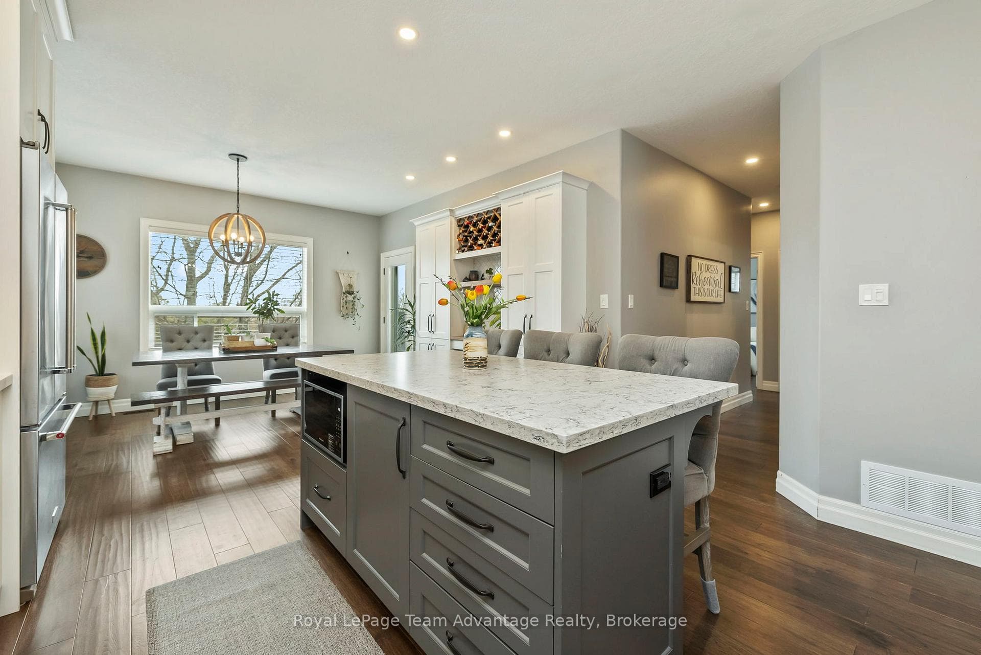 8 Avery Court photo 10