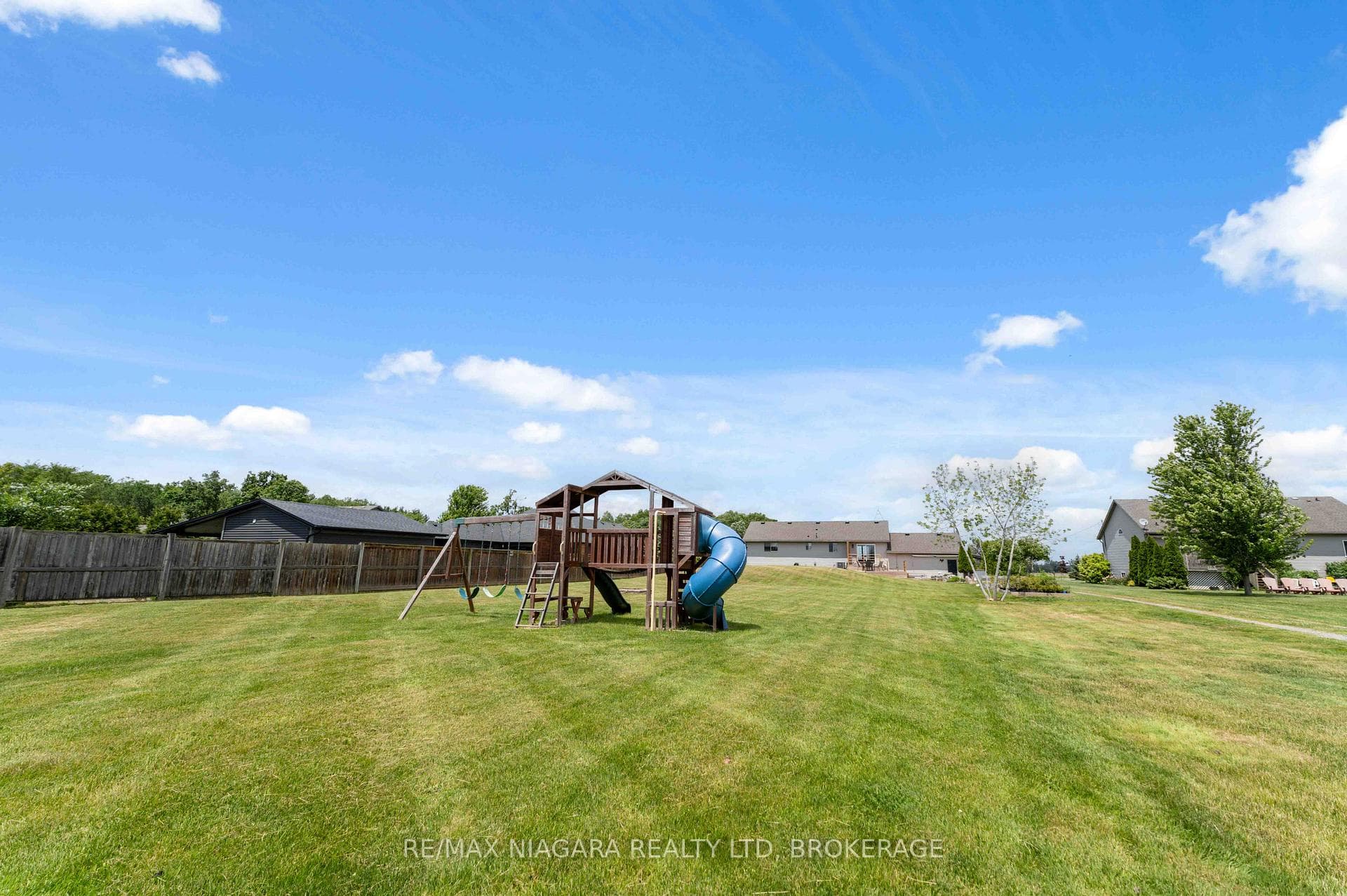 661 Carl Road photo 40