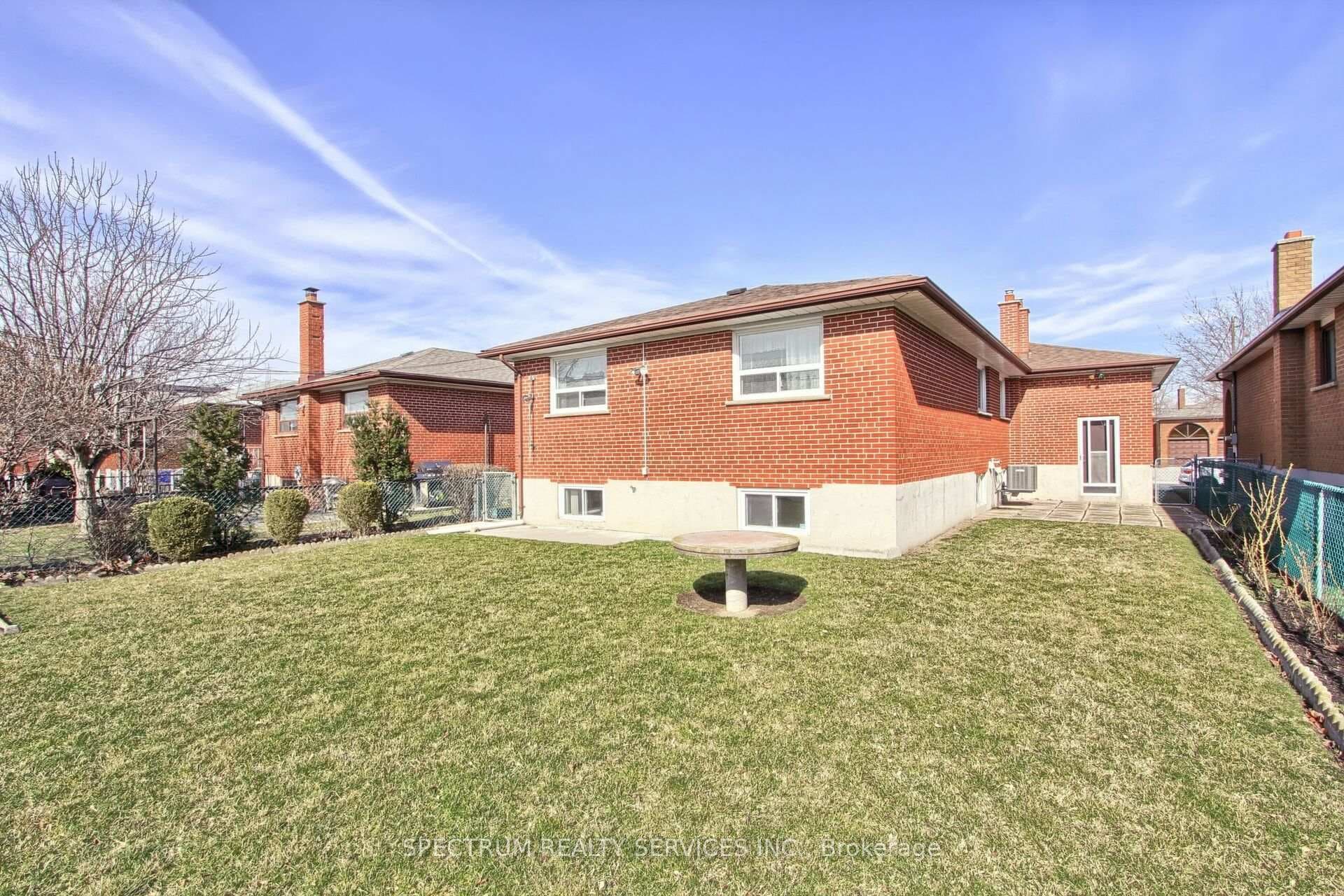 15 Katherine Road photo 39