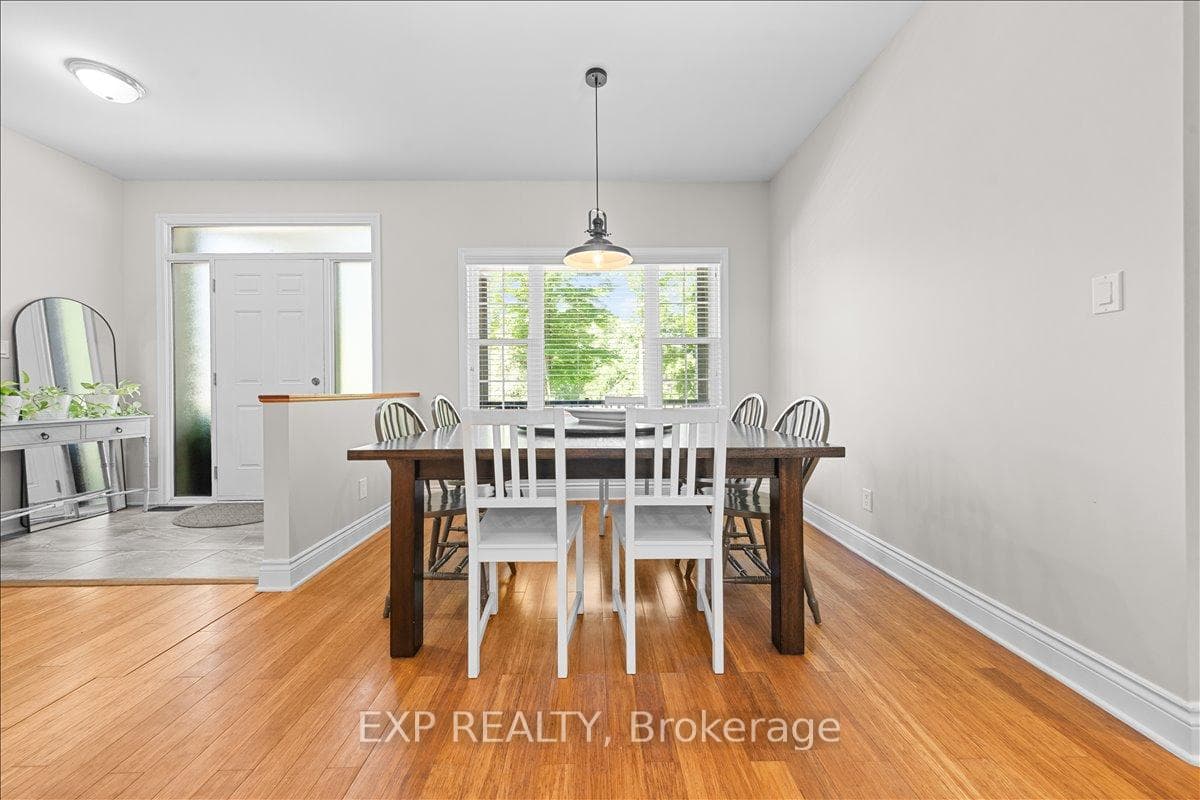 72 Darcys Way photo 6