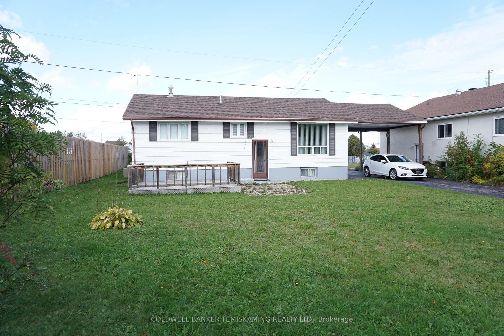 416 CECIL Street photo 2