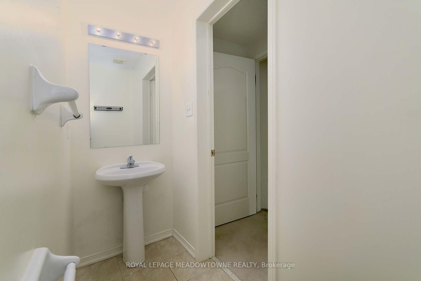 28 Norland Circle photo 20