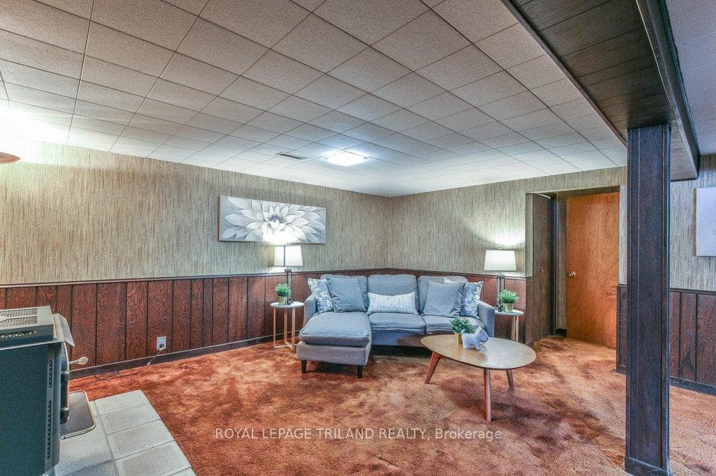 83 ARCADIA Crescent photo 24