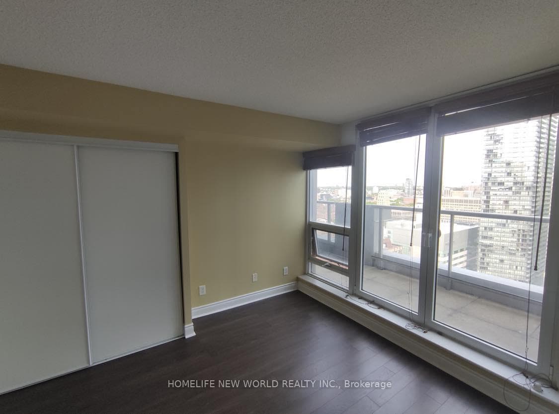 763 bay Street Unit 3213 photo 13