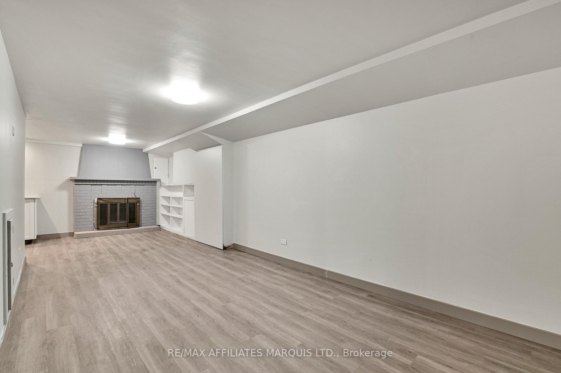 1603 Peter Street photo 36