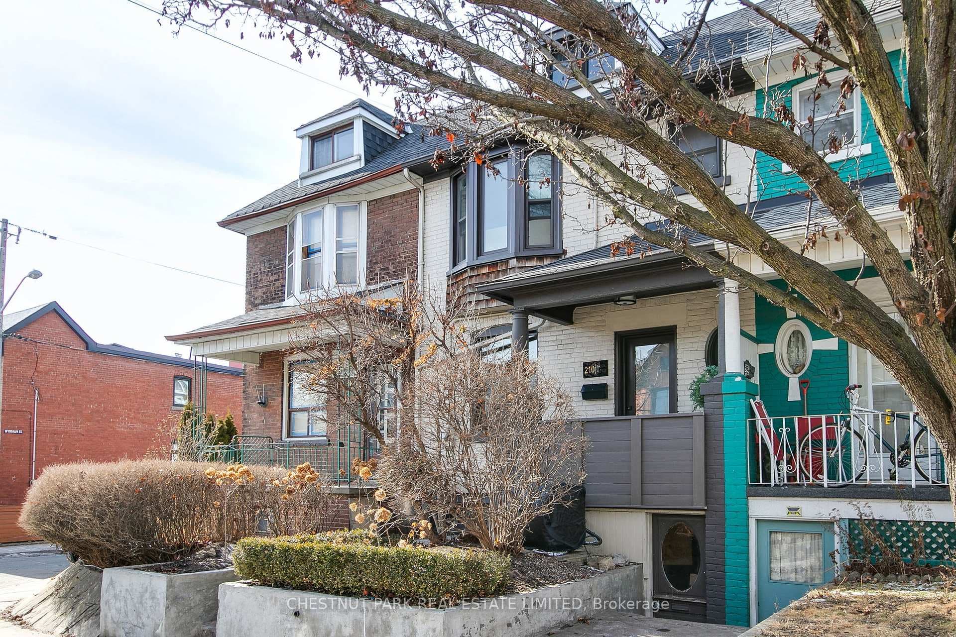 210 Brock Avenue photo 2