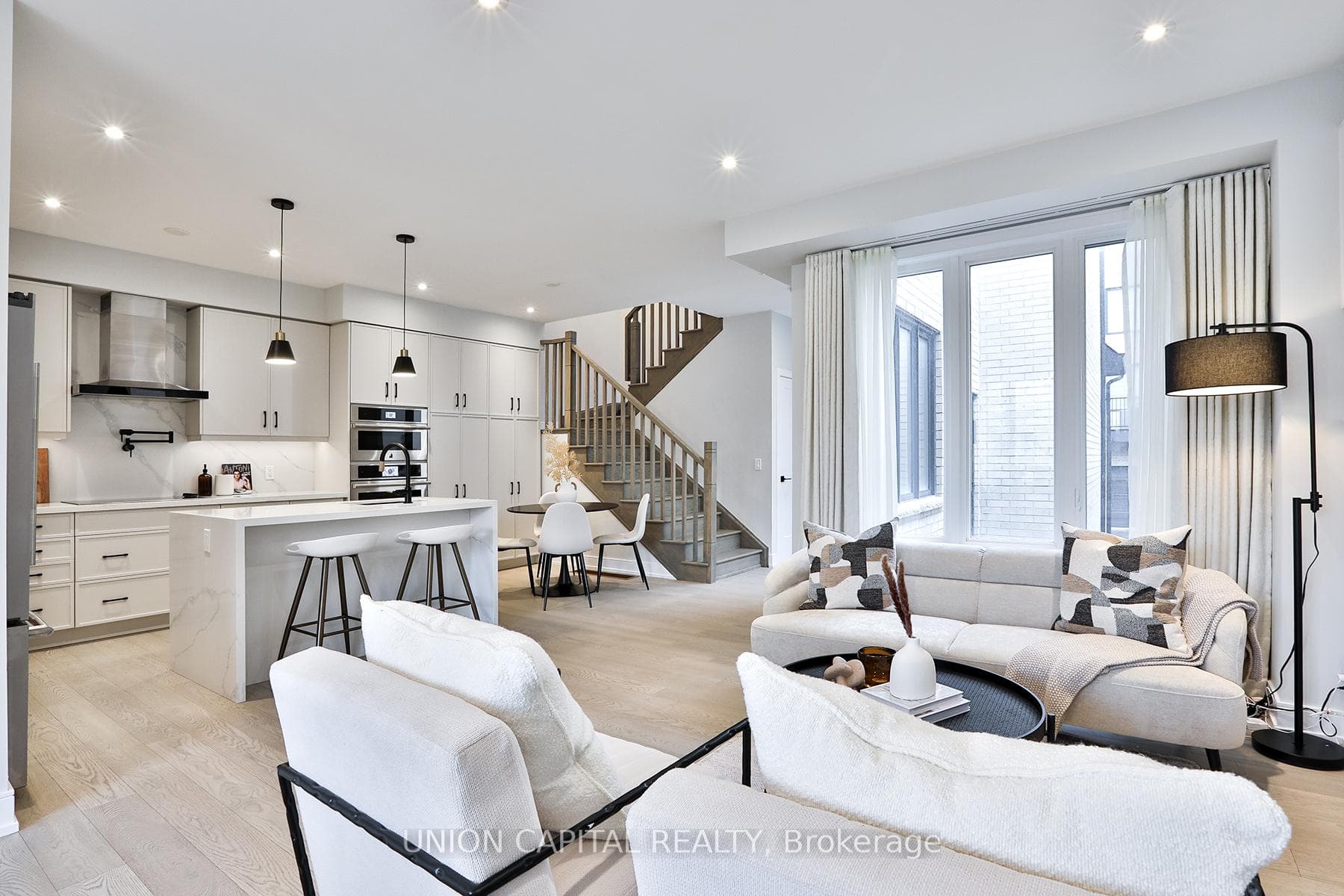 9 Kohn Lane photo 12