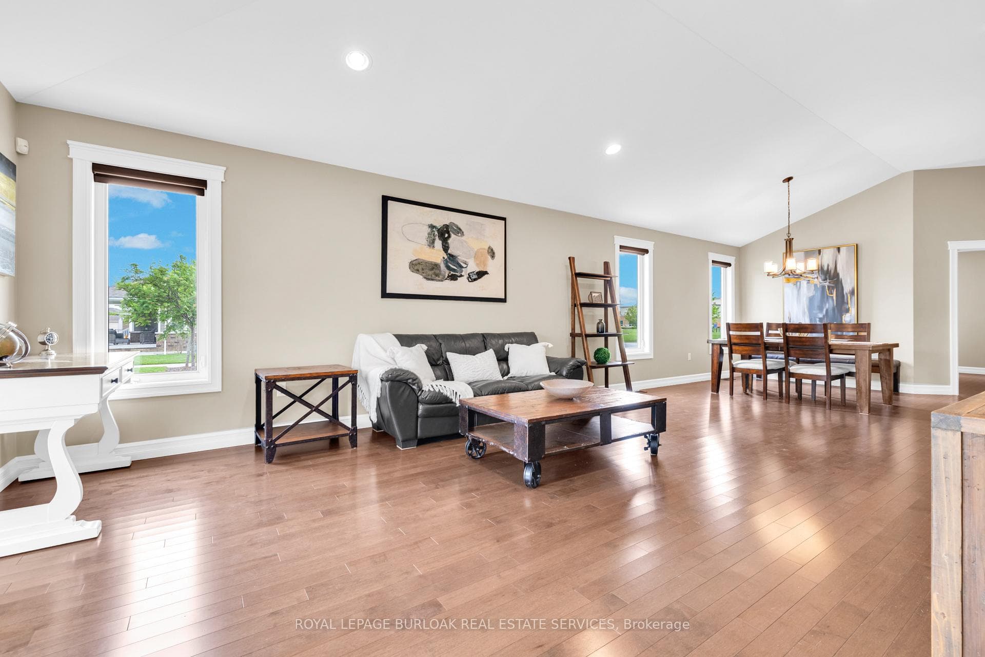 1160 Alliance Street photo 12