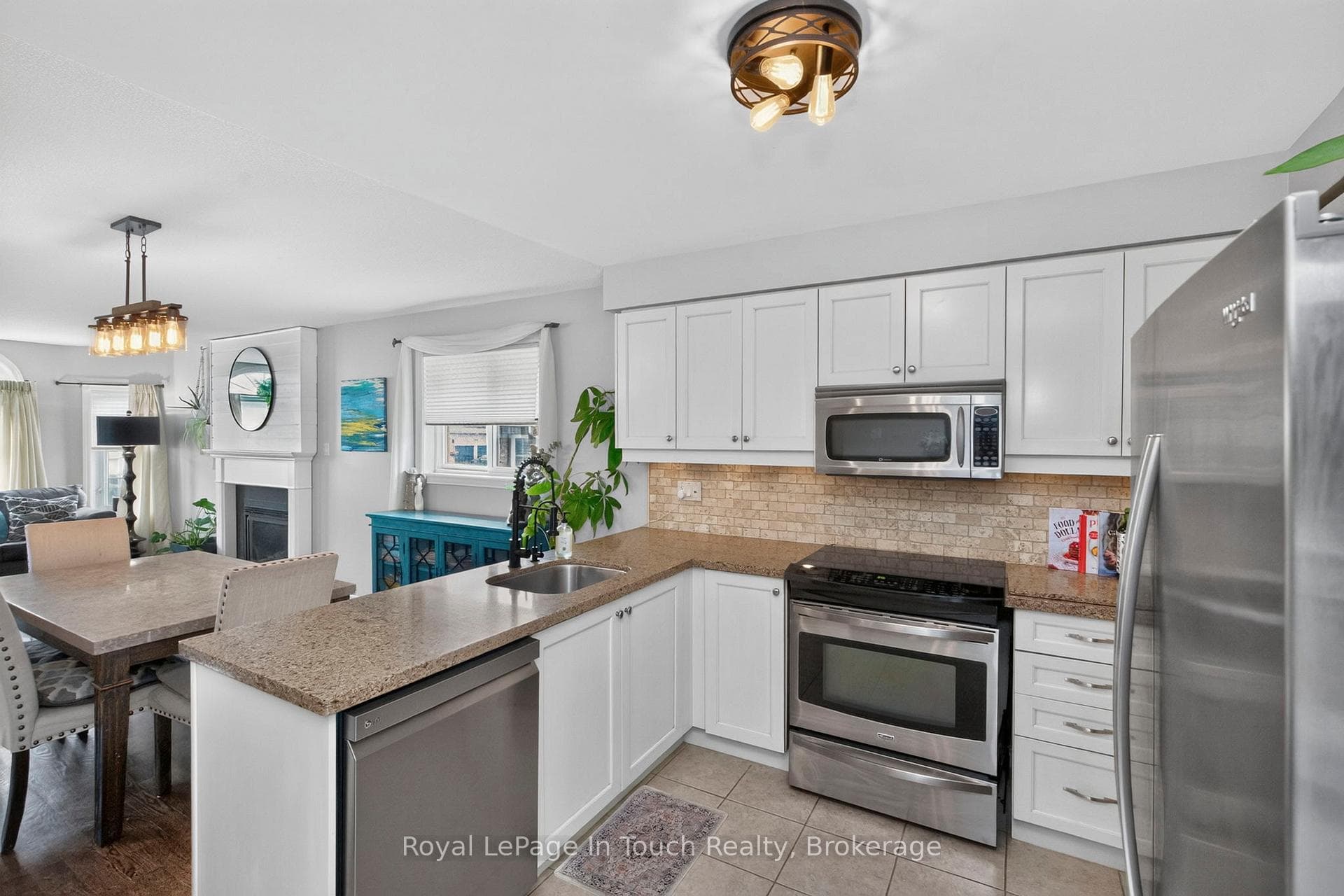 101 Crompton Drive photo 11