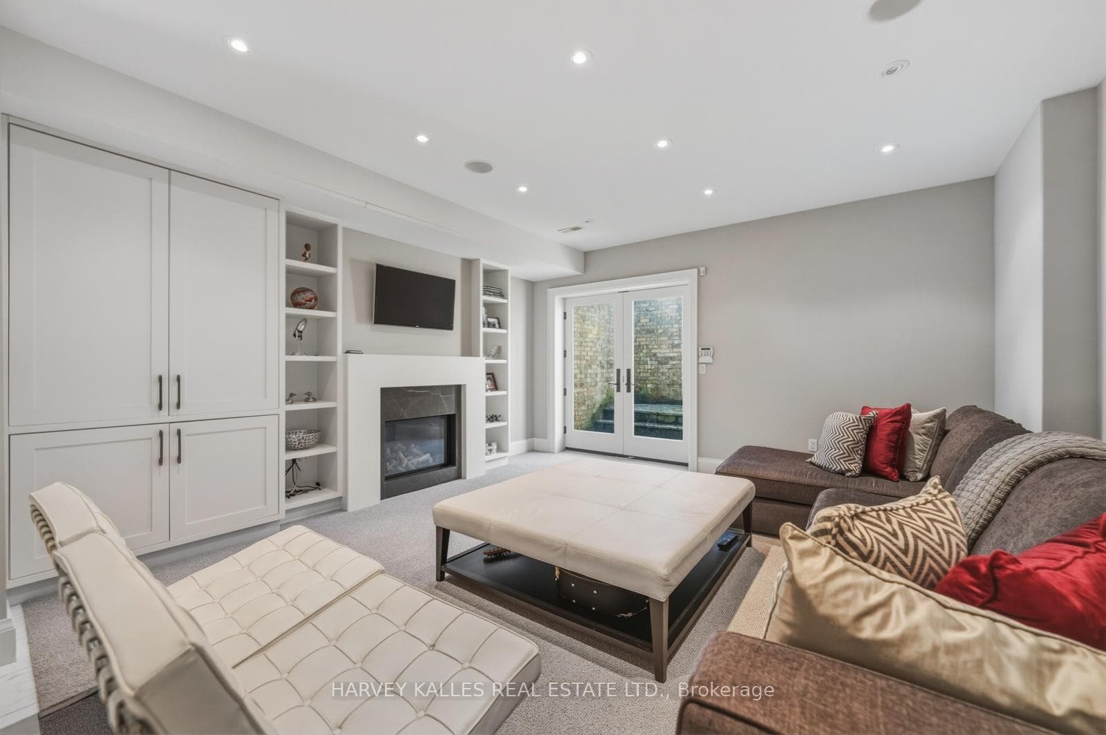 148 Delhi Avenue photo 20